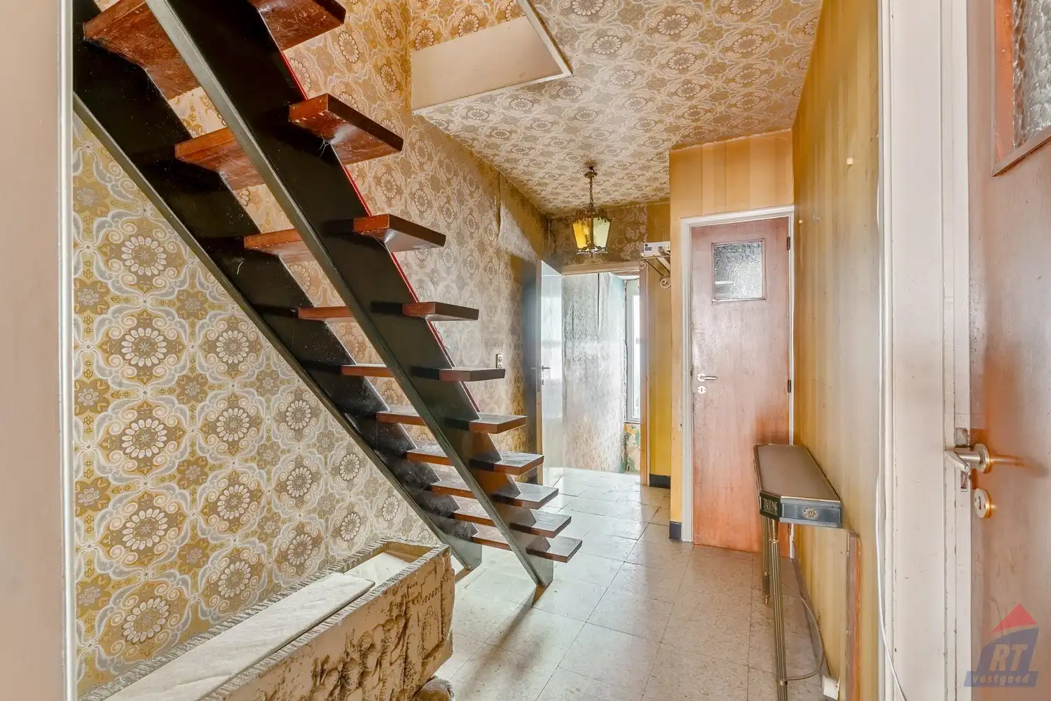 Unieke investeringskans op absolute toplocatie in het hart van Sint-Truiden! foto 8