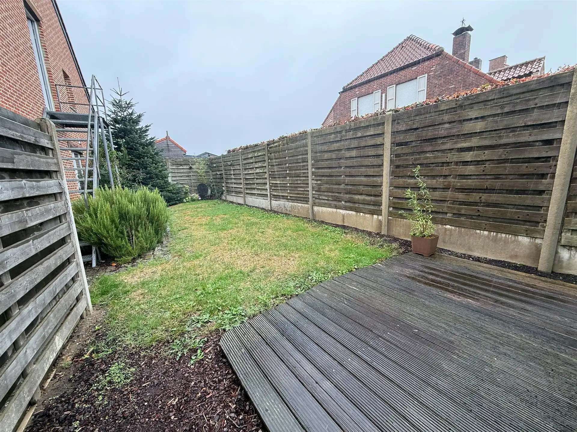 Appartement met 2 Slpks en tuin.  foto 12