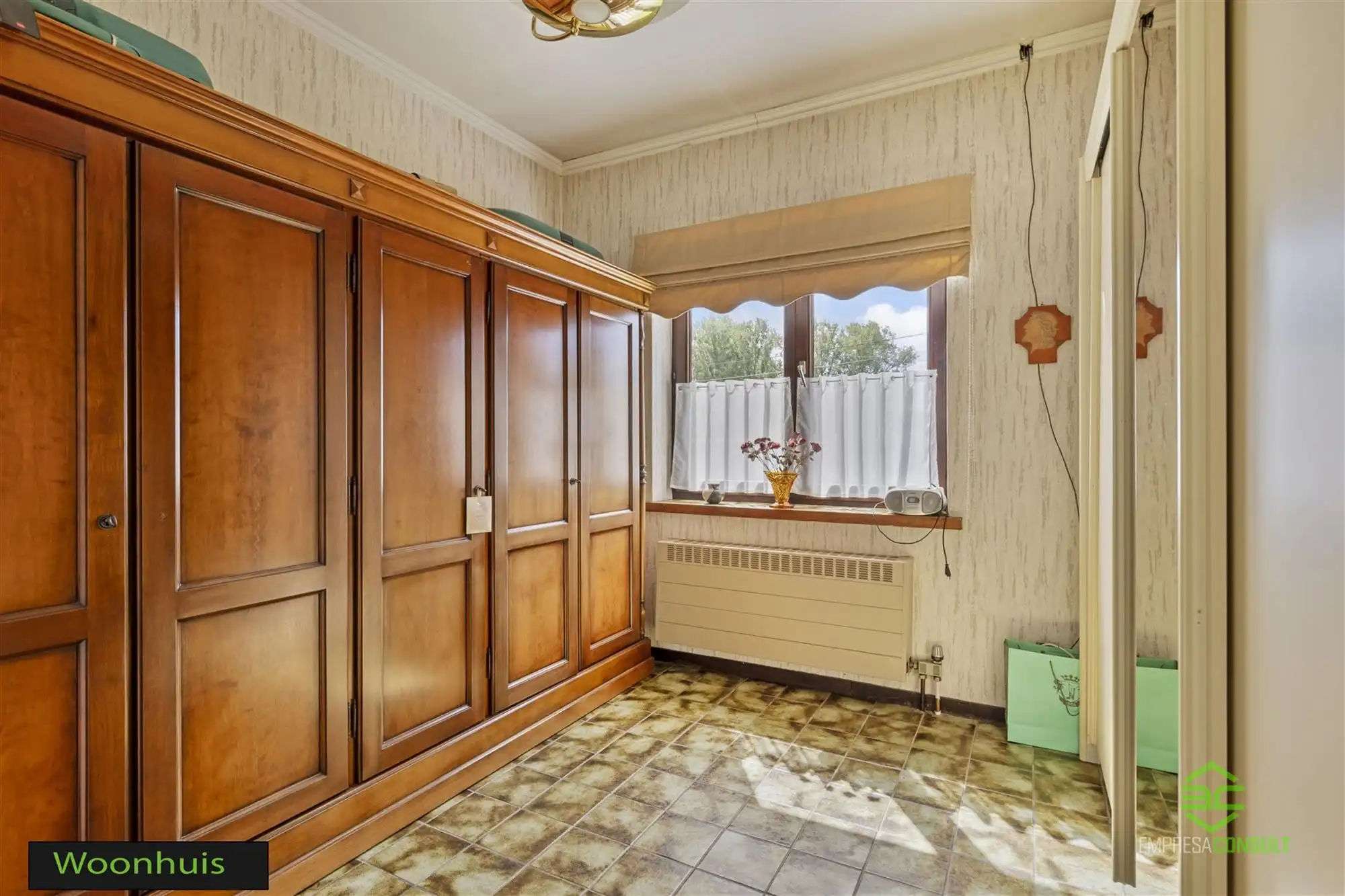 Ruime woning met 8 slpk + 1 magazijn op 21a 24ca! foto 18