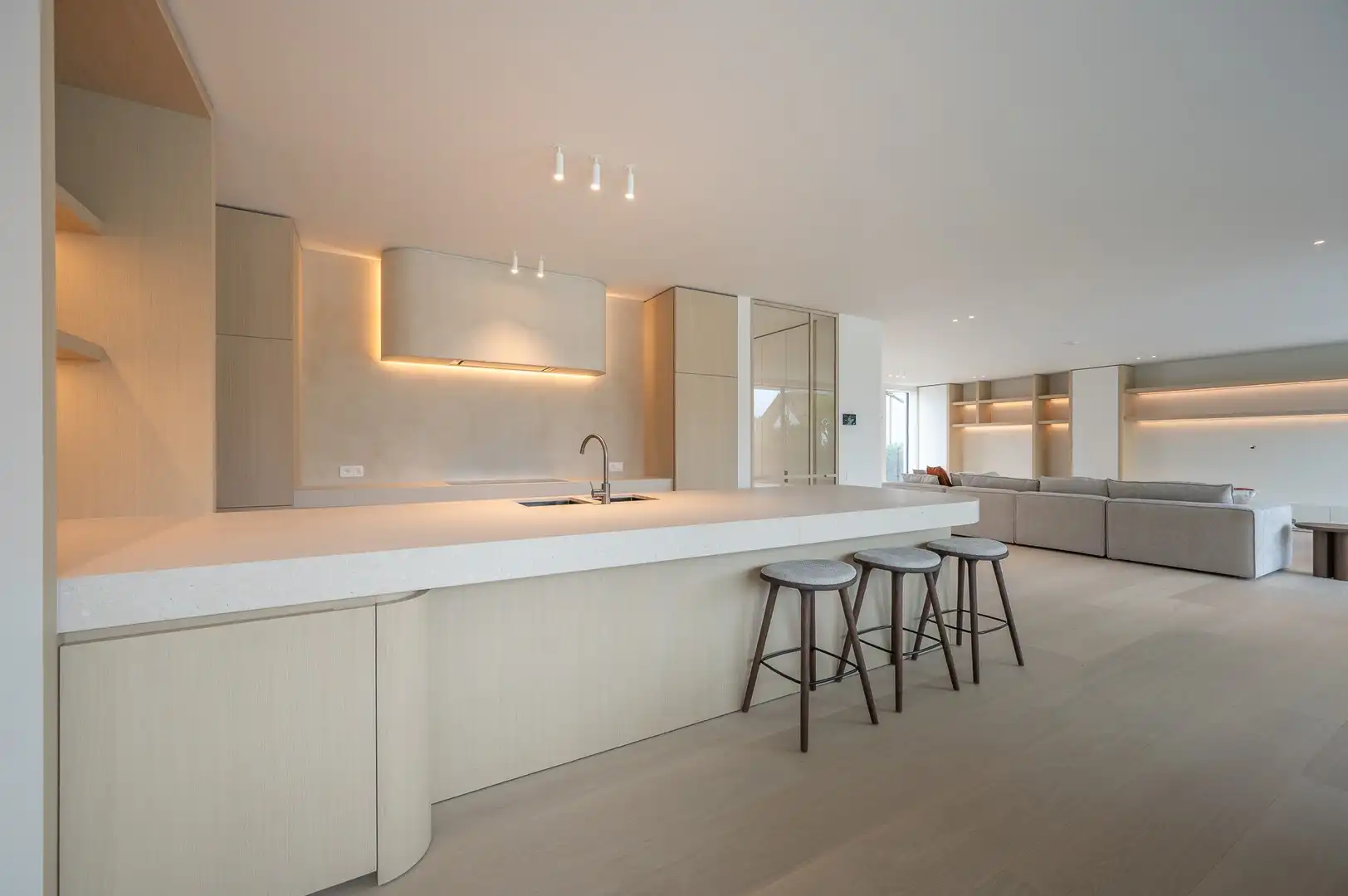 Luxueuze nieuwbouwvilla gelegen aan de rand van het Zoute, op slechts enkele minuten van de zee en het strand. foto 14