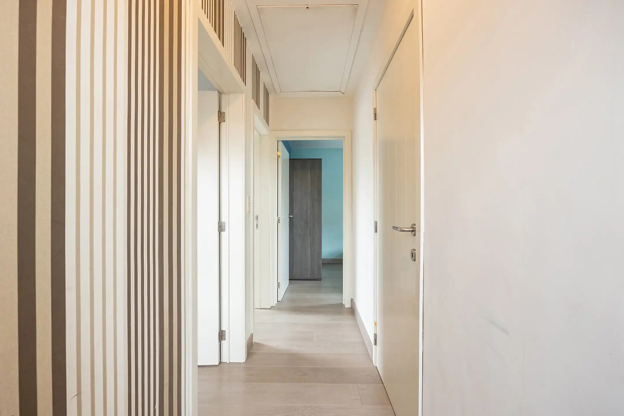 Instapklare recente HOB met 3 slaapkamers, tuin en garage foto 9