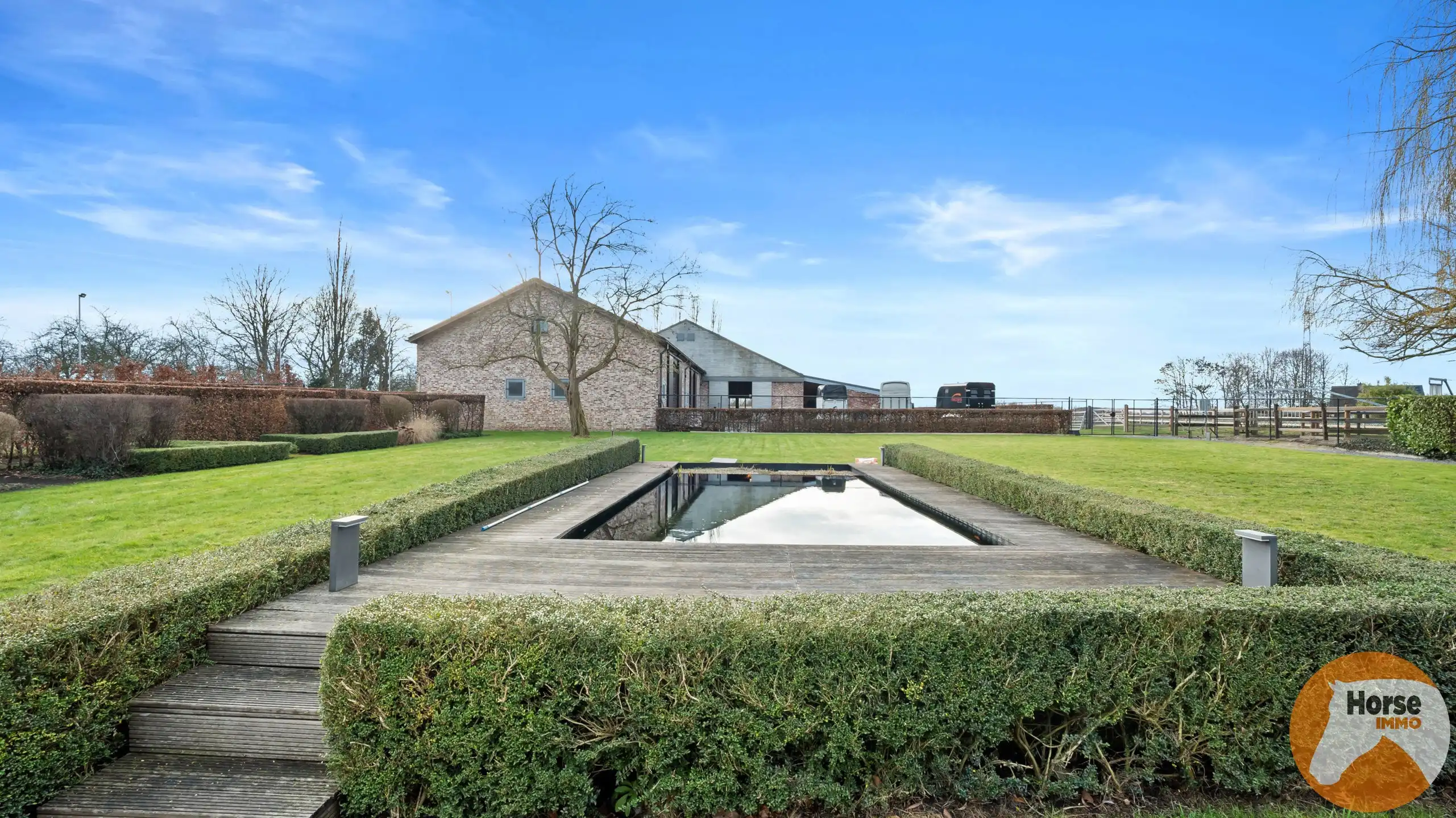 BORNEM – Professionele paardenaccommodatie met villa op 3HA foto 38