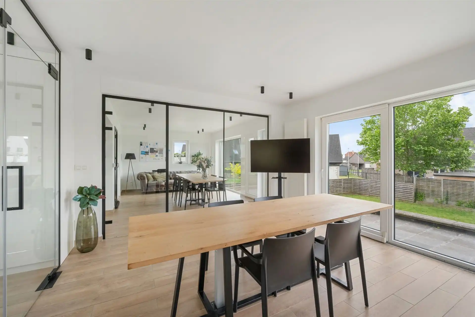 Ideaal kantoorgebouw/praktijk met appartement/extra kantoor foto 9