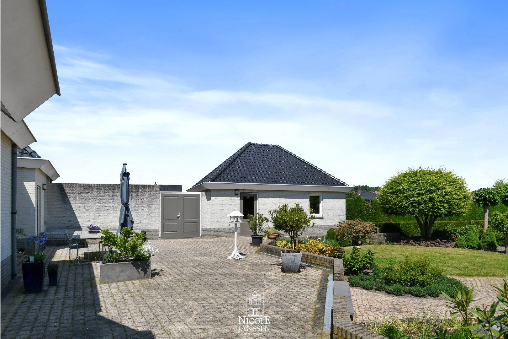 Stijlvolle villa met 4 slaapkamers, 2 badkamers en een prachtige tuin foto 32