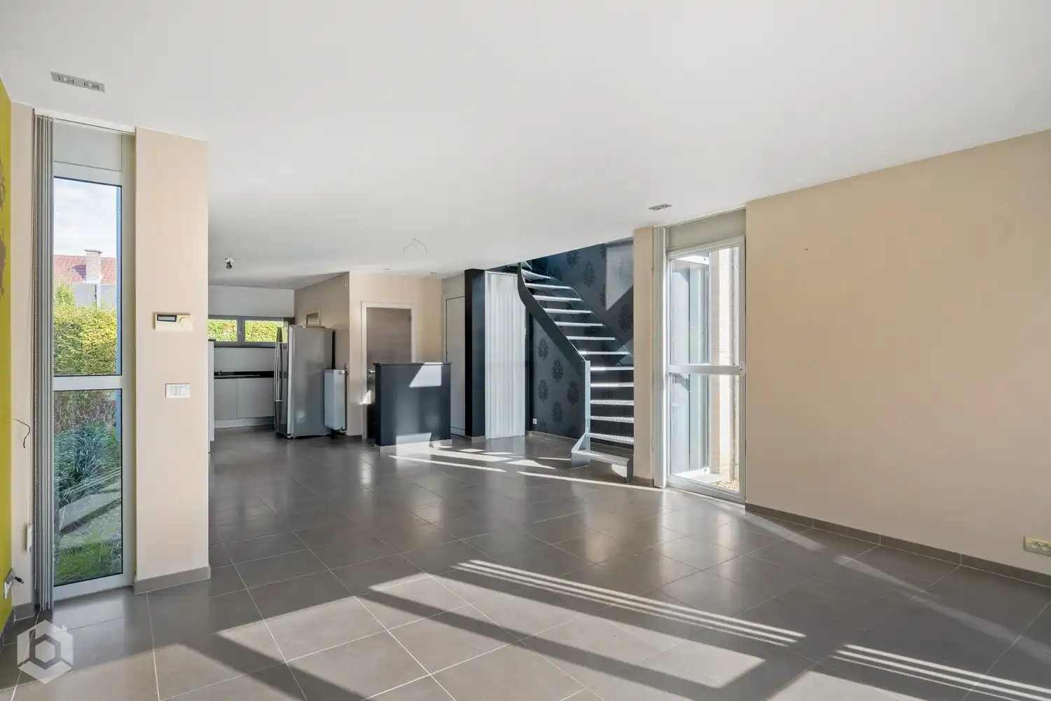 Instapklare woning met 2 slpkrs en ruime tuin te Beerzel foto 4