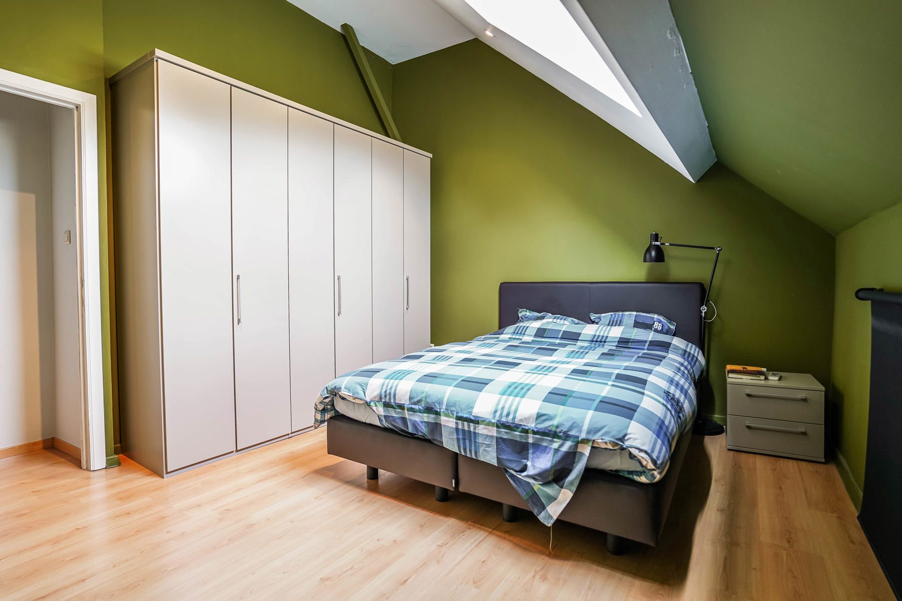 Gezellige en instapklare rijwoning te Kapelle-op-den-Bos foto 16