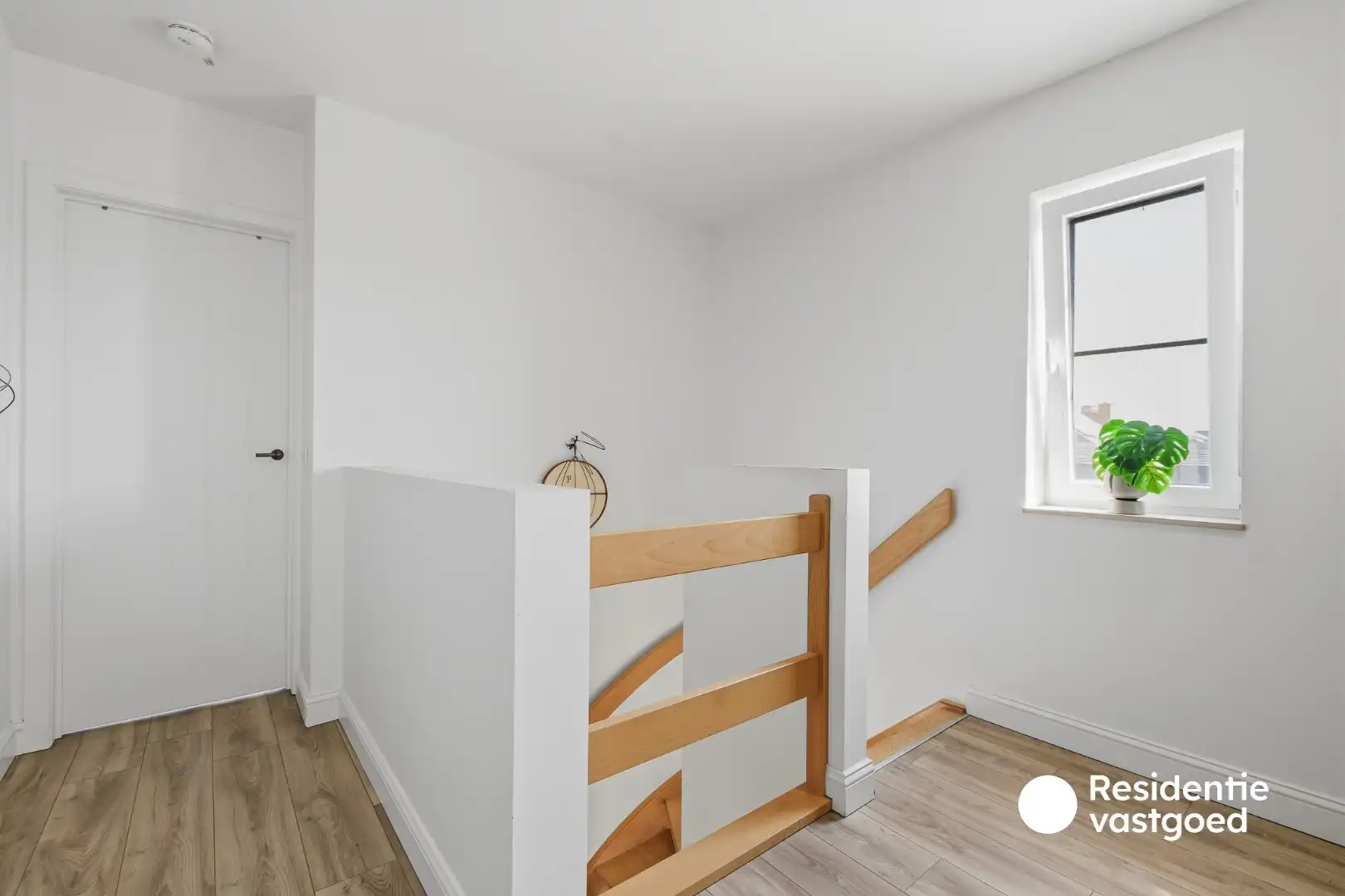 Ruime instapklare woning op topligging foto 13