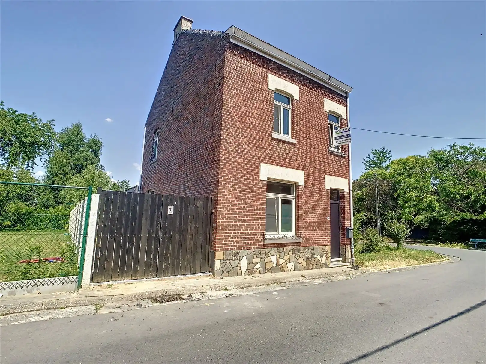 Hoofdfoto van de publicatie: Instapklare woning, 2/3 slpks, tuin, terras, opp 2a 20ca