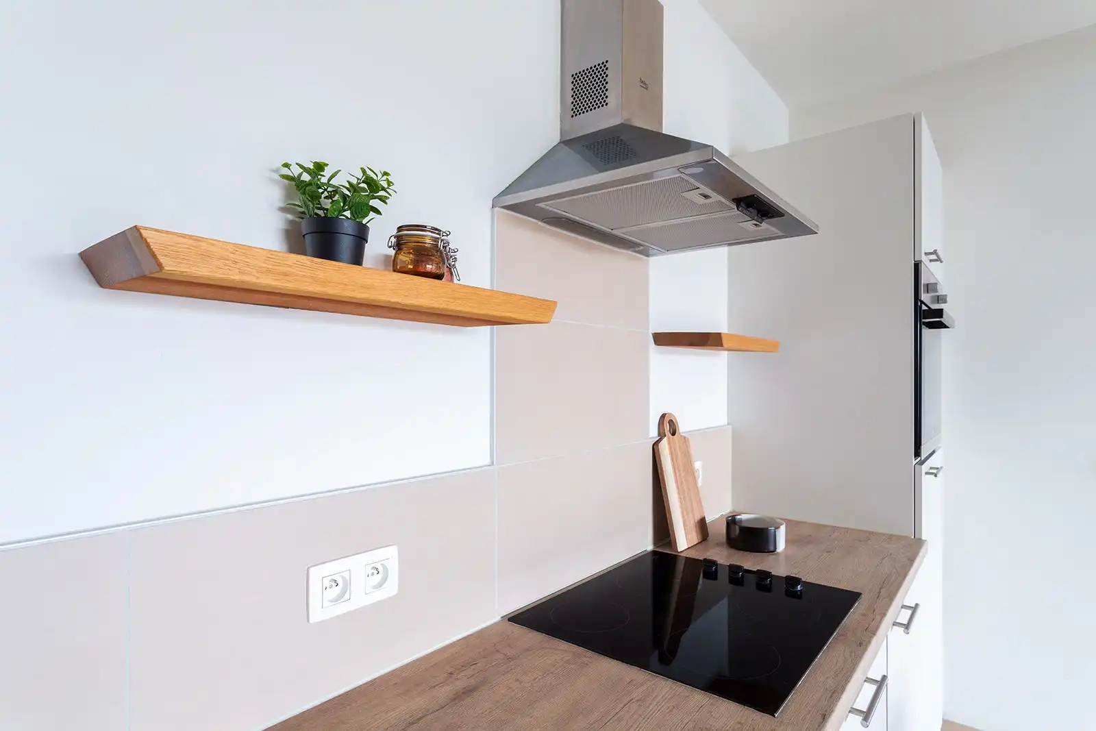 Stadsvibe en rust: energiezuinig appartement met terras foto 9