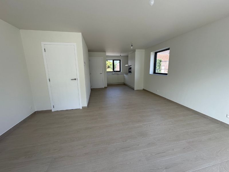 Stijlvolle nieuwbouwwoning in het centrum van Kaprijke! foto 4