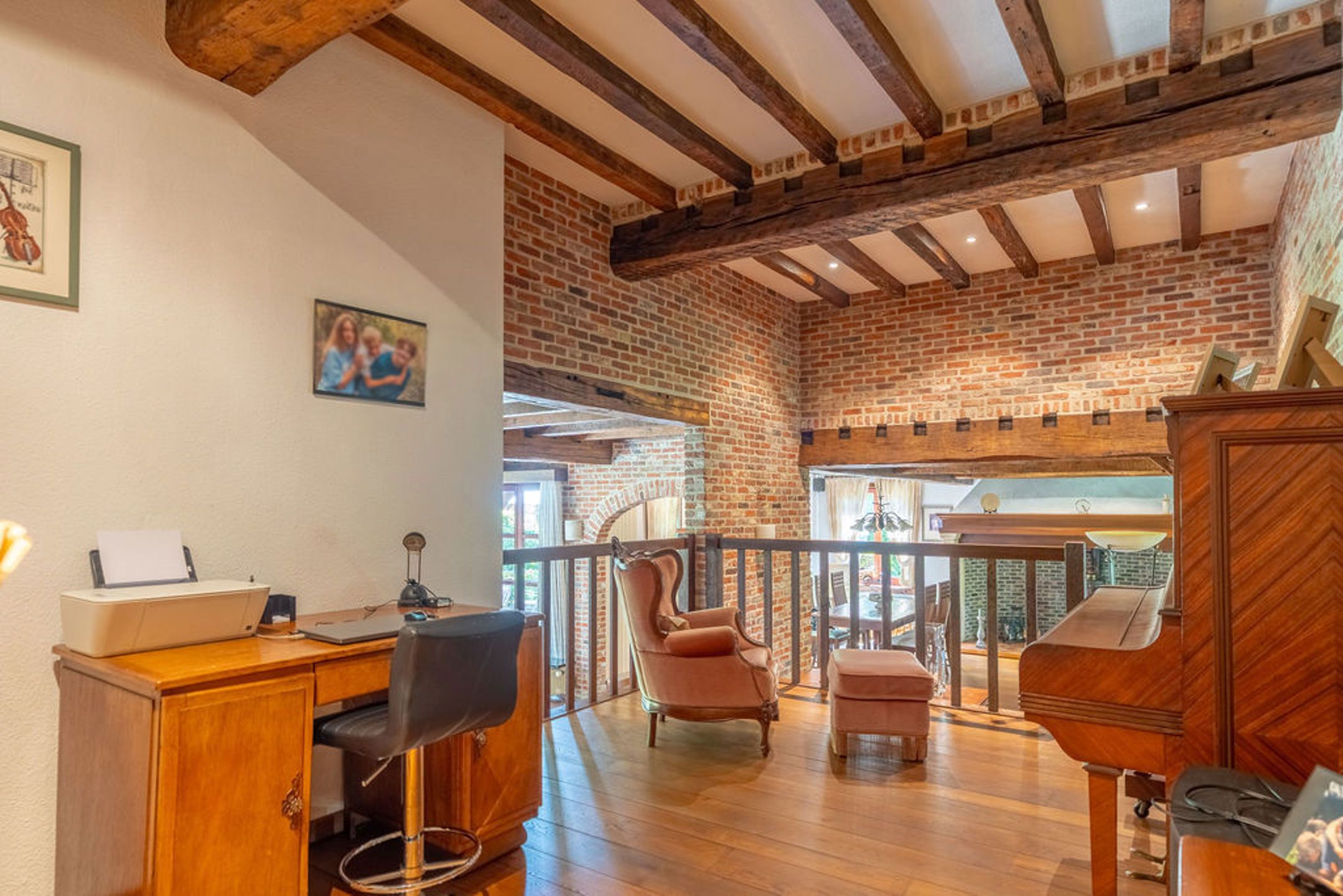 Ruime villa met 6 slpk op 2.295 m² grond met veel privacy foto 17