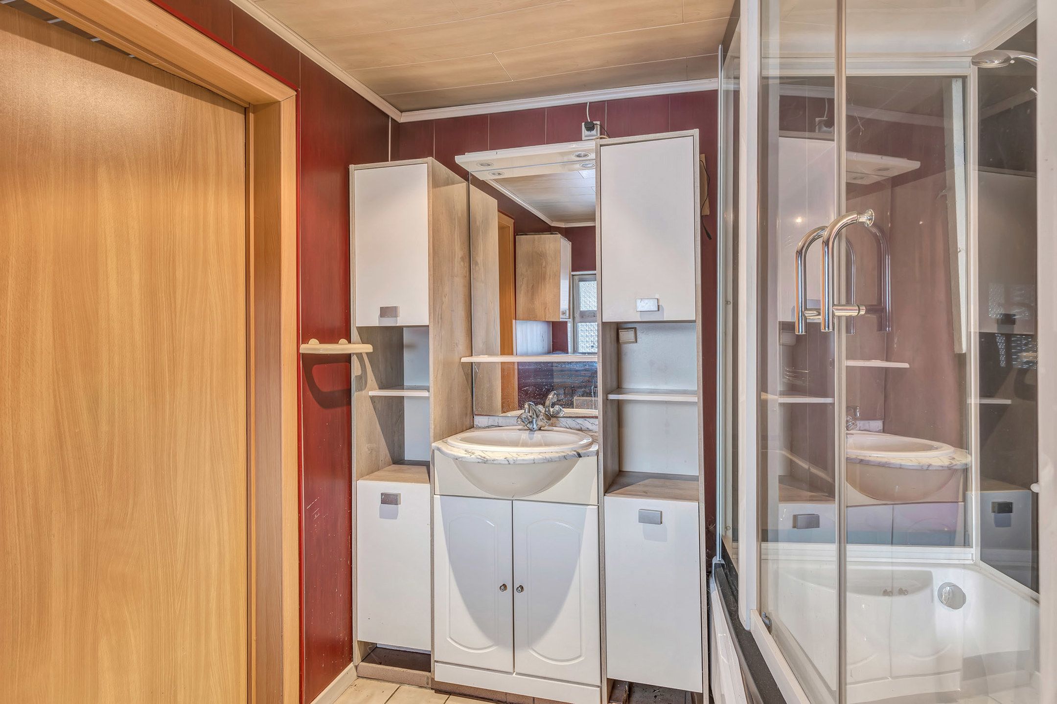 Te renoveren woning op toplocatie in Lede foto 6