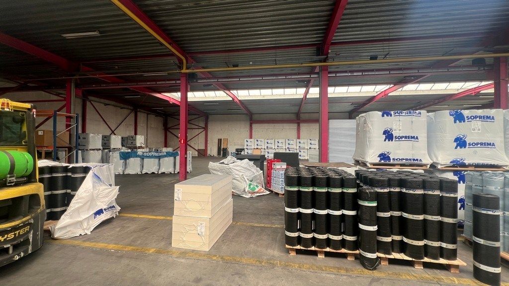 Bedrijfsgebouw met rolbrug te huur nabij centrum van Gent foto 9