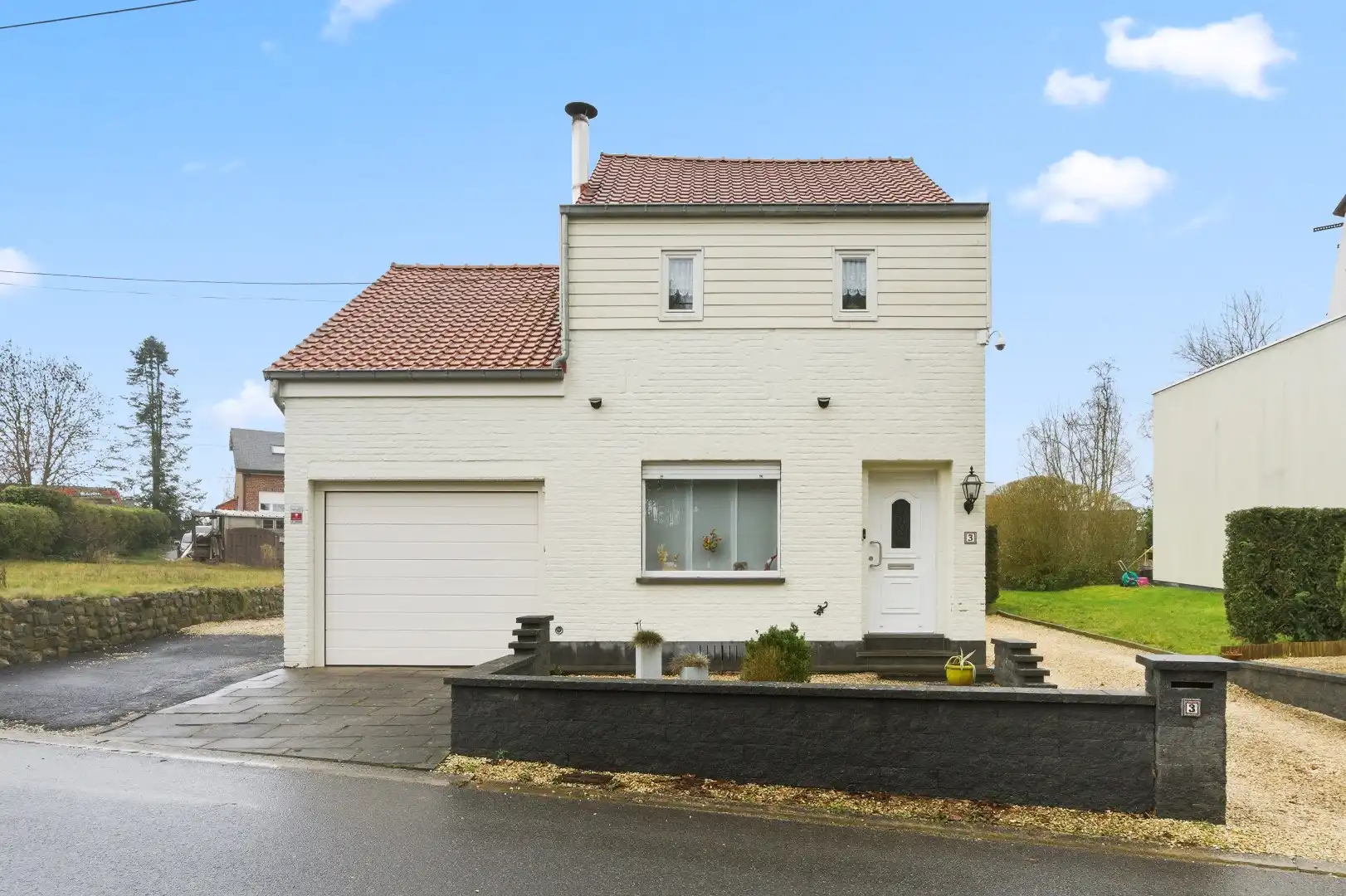 Zeer goed gelegen open bebouwing met 2 zeer ruime slaapkamers, garage en aangelegde tuin met terras foto 30