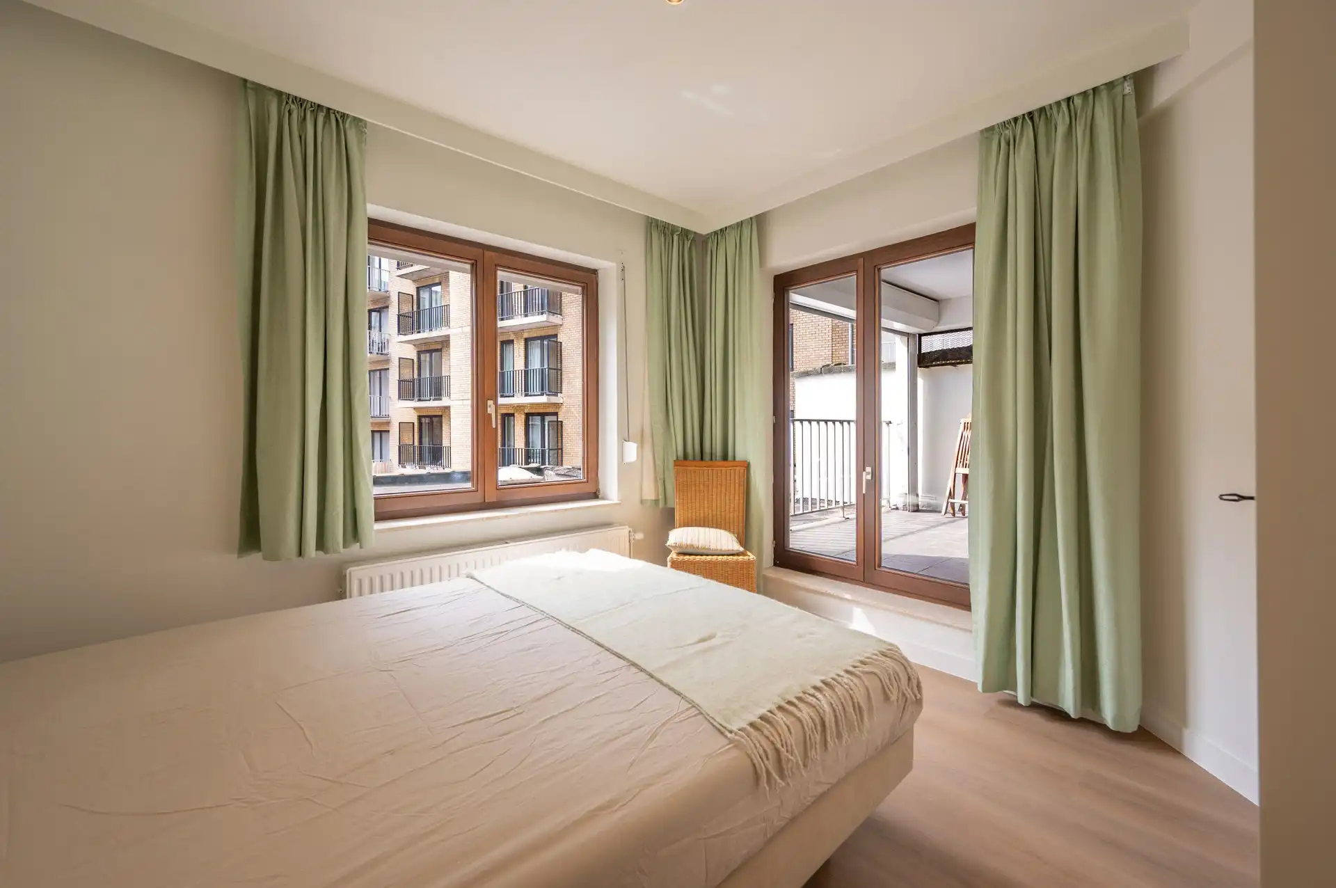 Gemeubeld: Zeer ruim appartement met zeezicht vlakbij het Rubensplein! foto 16