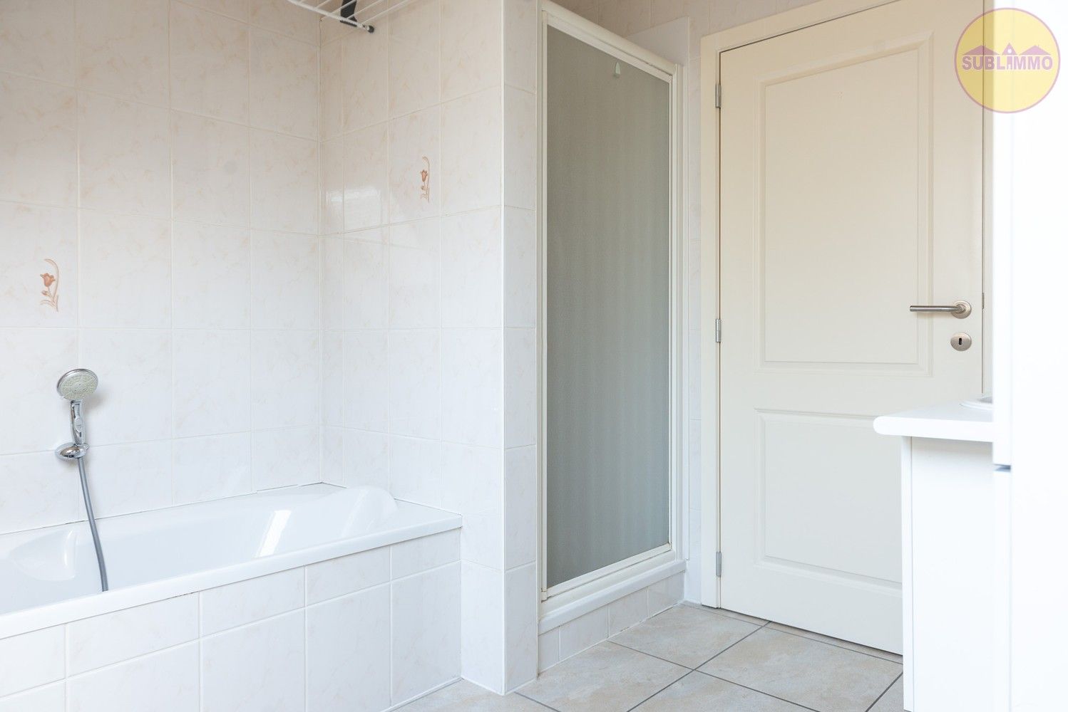 Prachtig appartement met 2 slaapkamers, terras, garage en berging in Leopoldsburg. foto 16