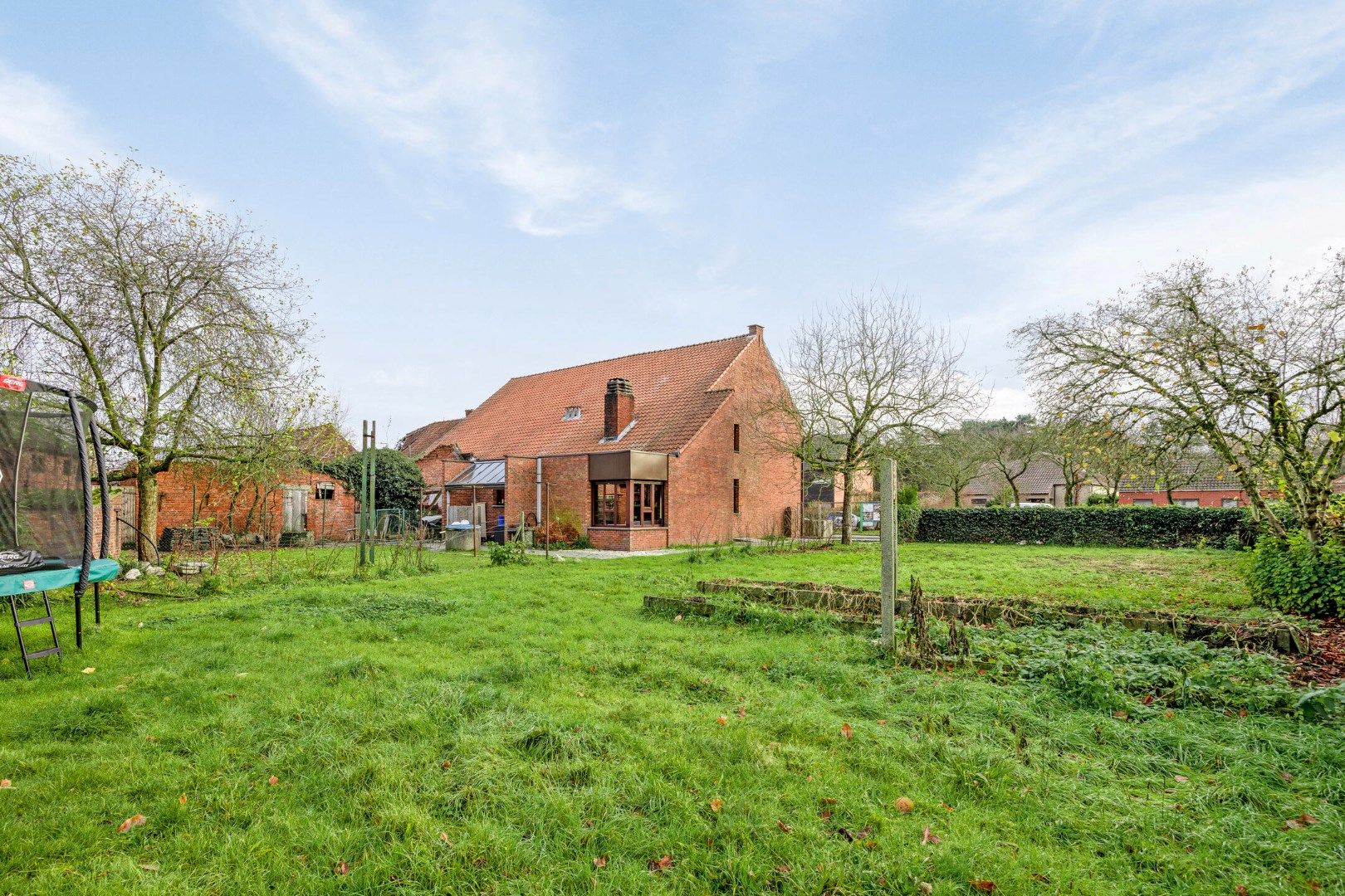 Verder te ontwikkelen eigendom van ca 17are met landelijke karakters. foto 21