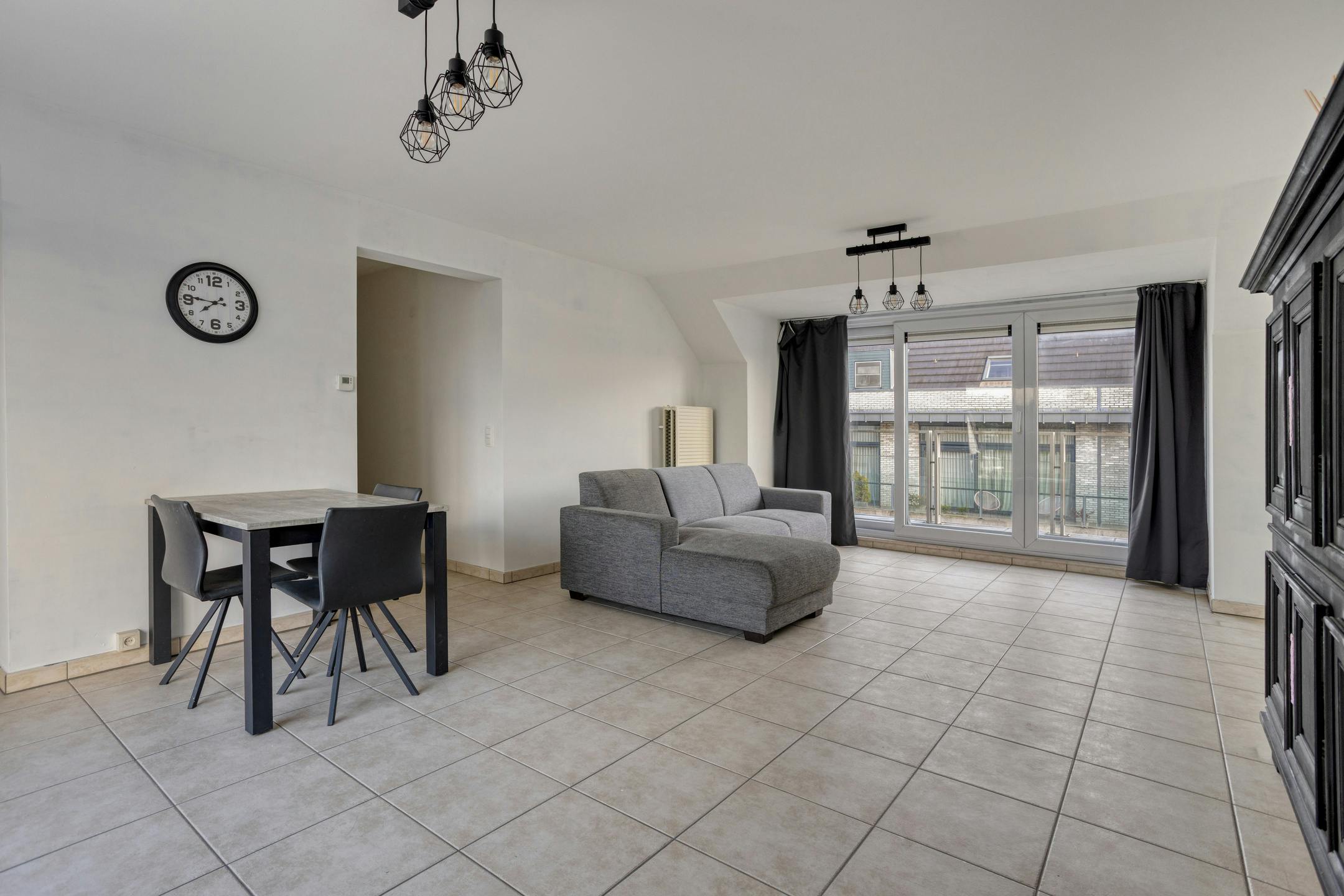 Instapklaar en energiezuinig appartement in centrum Roeselare foto 3