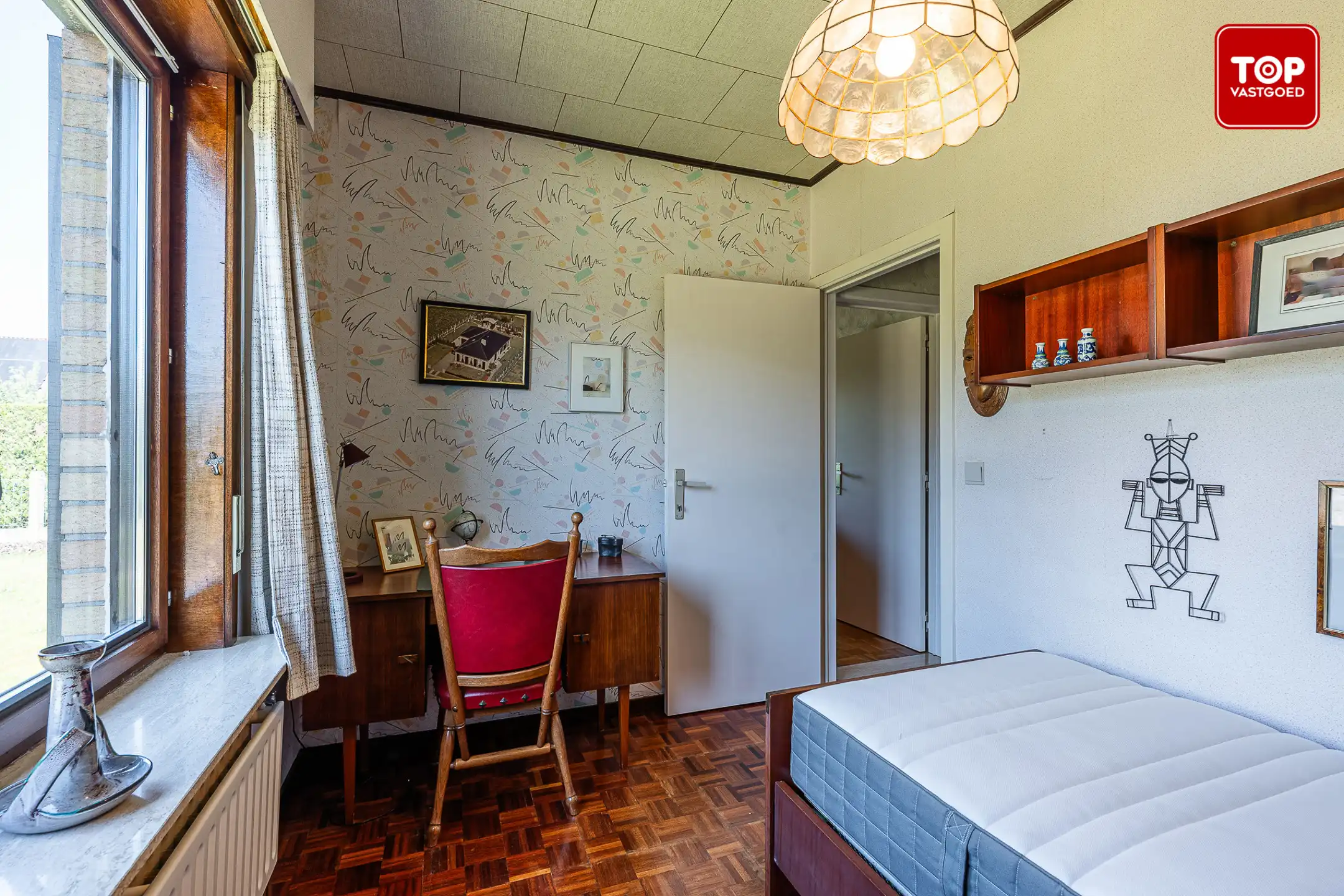 Op te frissen bungalow met 3 ruime slaapkamers en een zonnige tuin van circa 500 m² foto 16