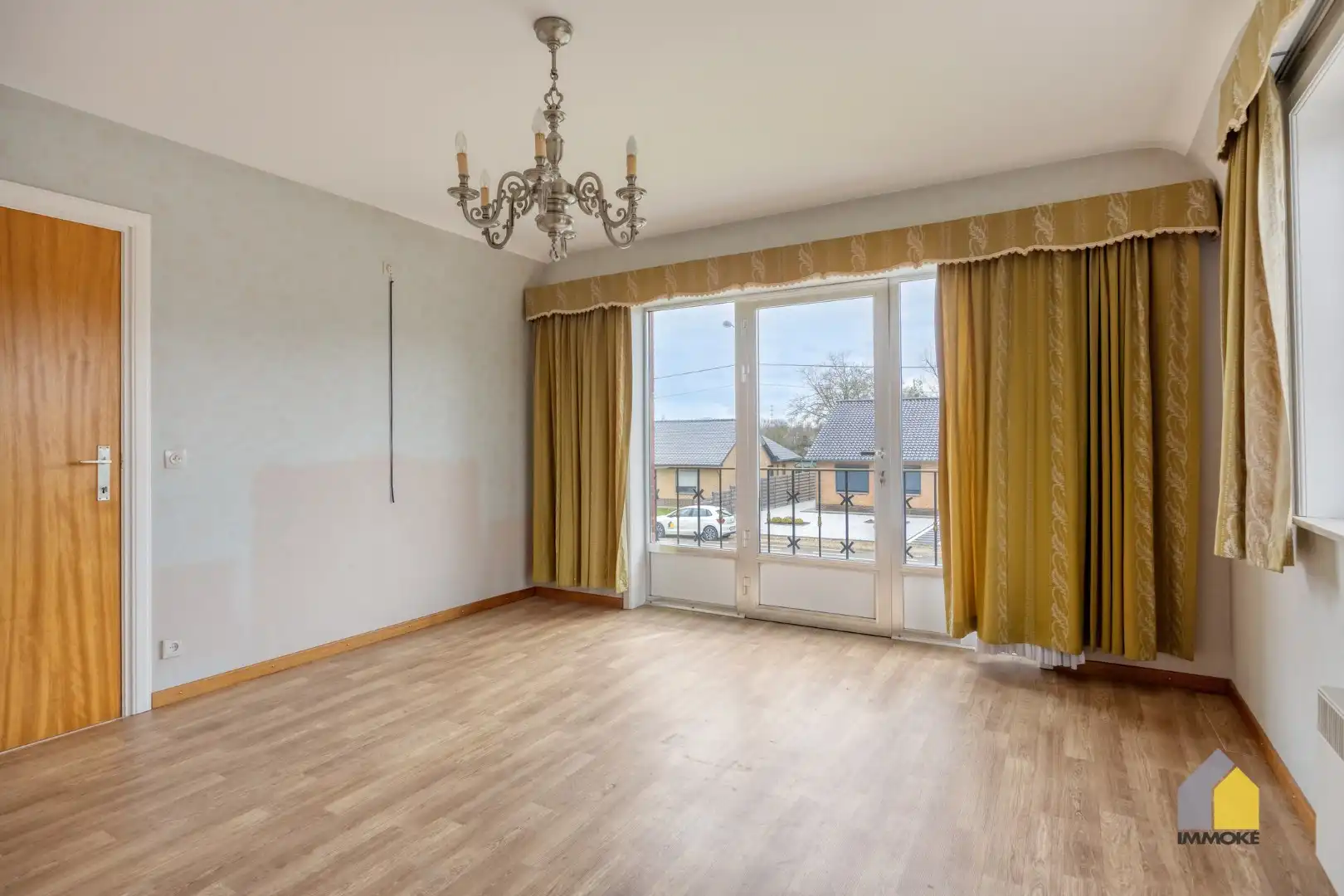 Neeroeteren: Op te frissen, vrijstaande woning op 8 a 53 ca met 5 slpks. foto 15