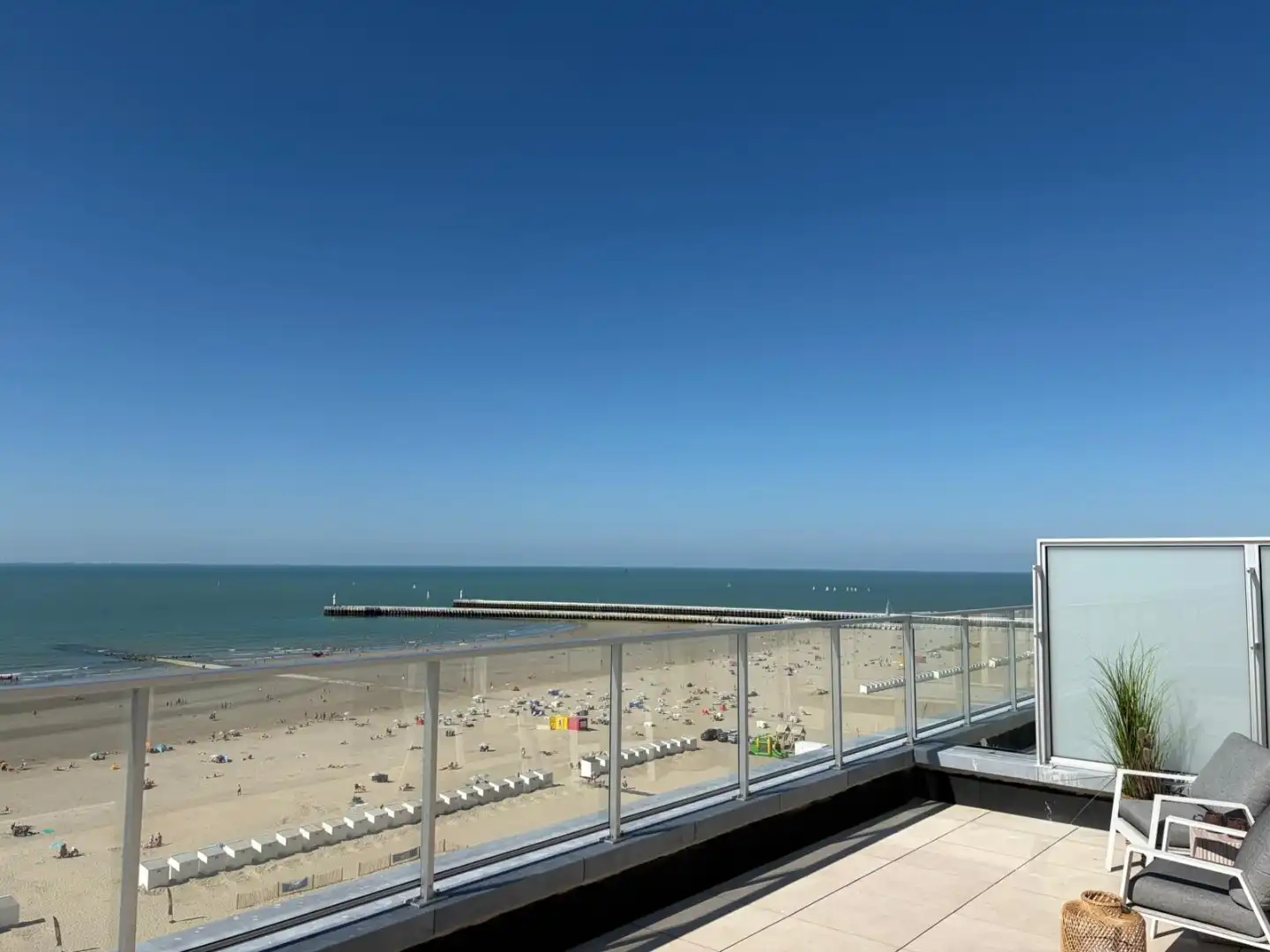 Exclusieve penthouse met frontaal zeezicht te Nieuwpoort-Bad foto 4