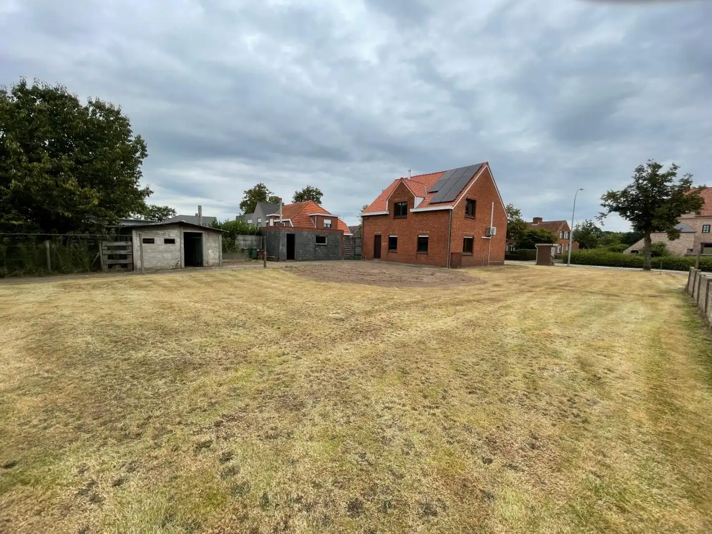 Vrijstaande woning met potentieel op ruim breed (30m) perceel – Regio Mol (Millegem) foto 17