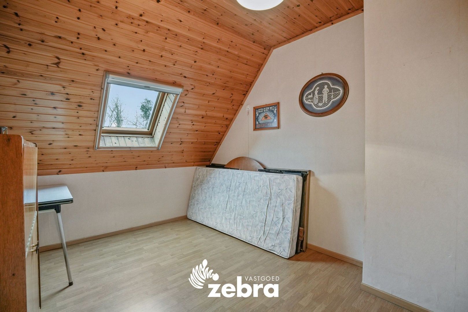 Ruime gezinswoning met 4 slaapkamers, tuin en garage in hartje Tielt foto 14