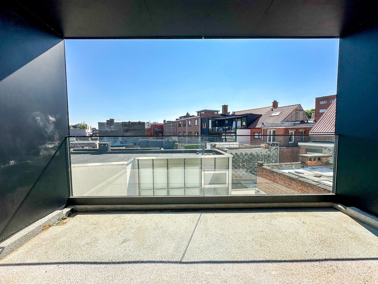 3 slaapkamer nieuwbouwappartement te huur in het centrum van Sint-Niklaas foto 2