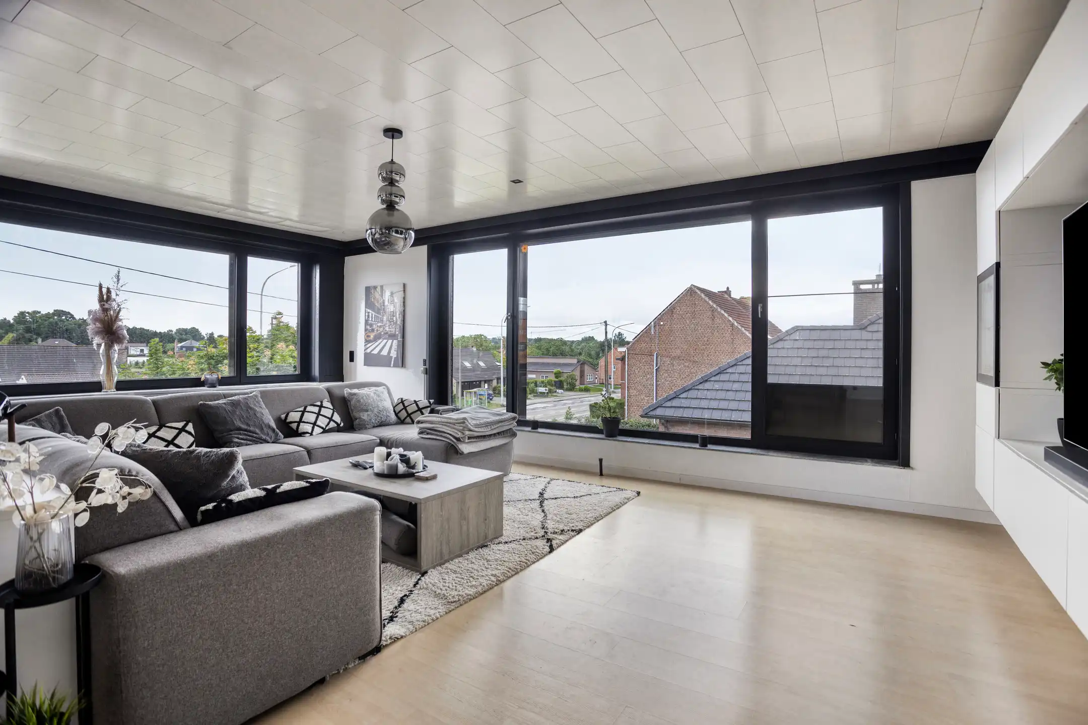 Zeer ruim appartement (166m2) met 2 slaapkamers foto 4