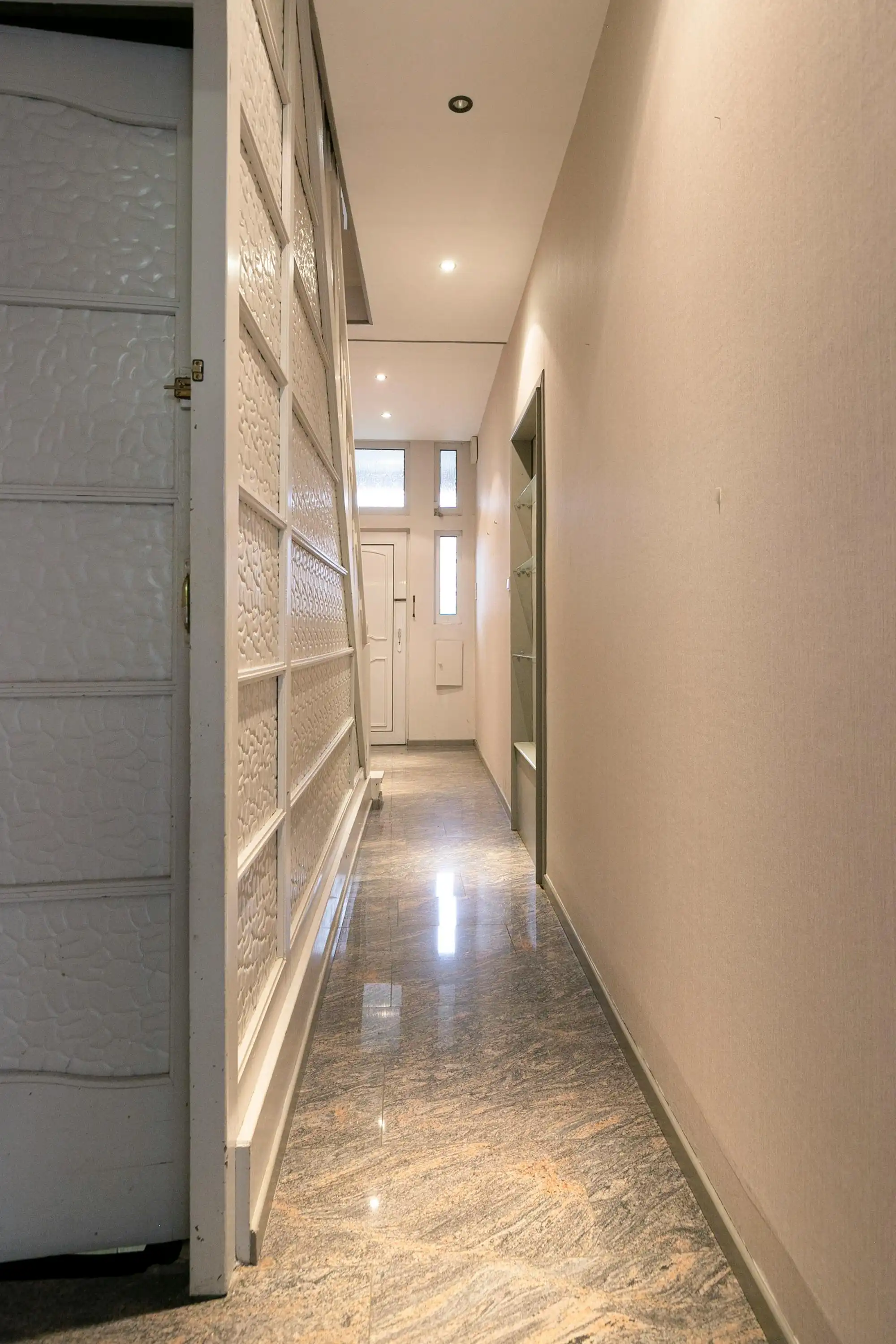 Charmante rijwoning met 3 slaapkamers in hartje Deurne! foto 9