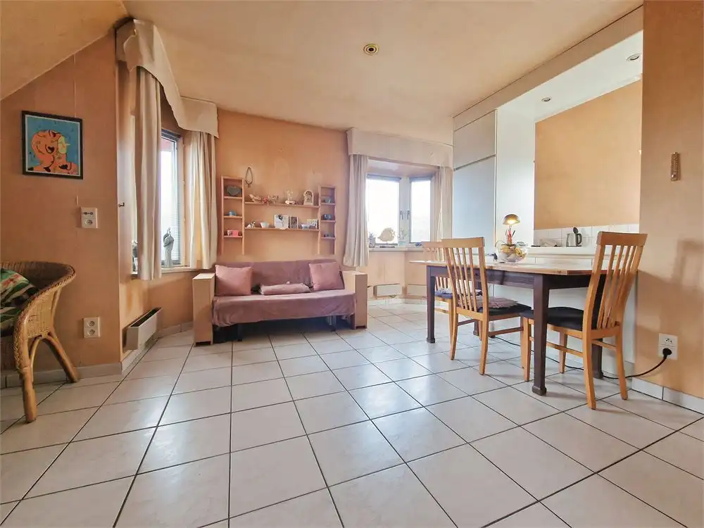 Topligging! Ruim en lichtrijk app. + uniek zicht foto {{pictureIndex}}