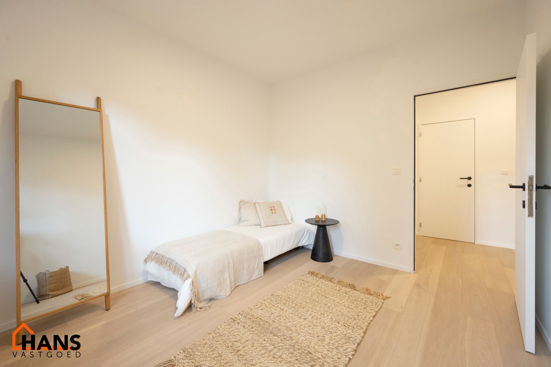 Gerenoveerd gelijkvloers appartement. foto 12