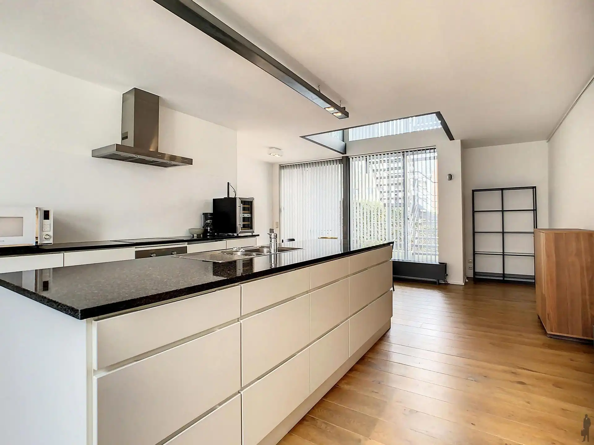 Modern, gemeubeld duplex- appartement met 1 slaapkamer en terras nabij het Eilandje!  foto 6