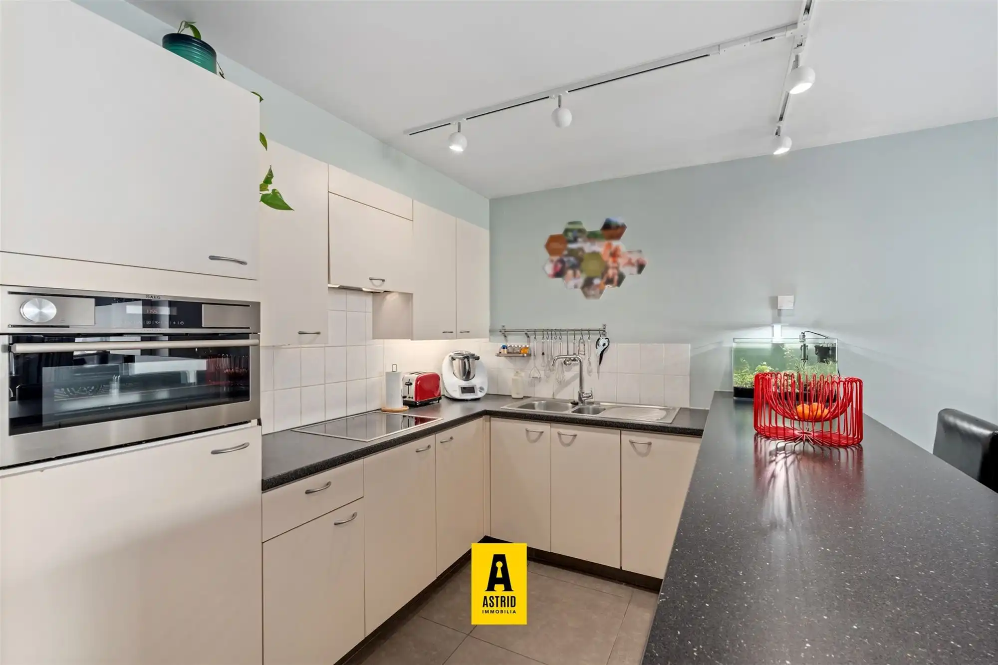 Leuk appartement met ruim terras! foto 7