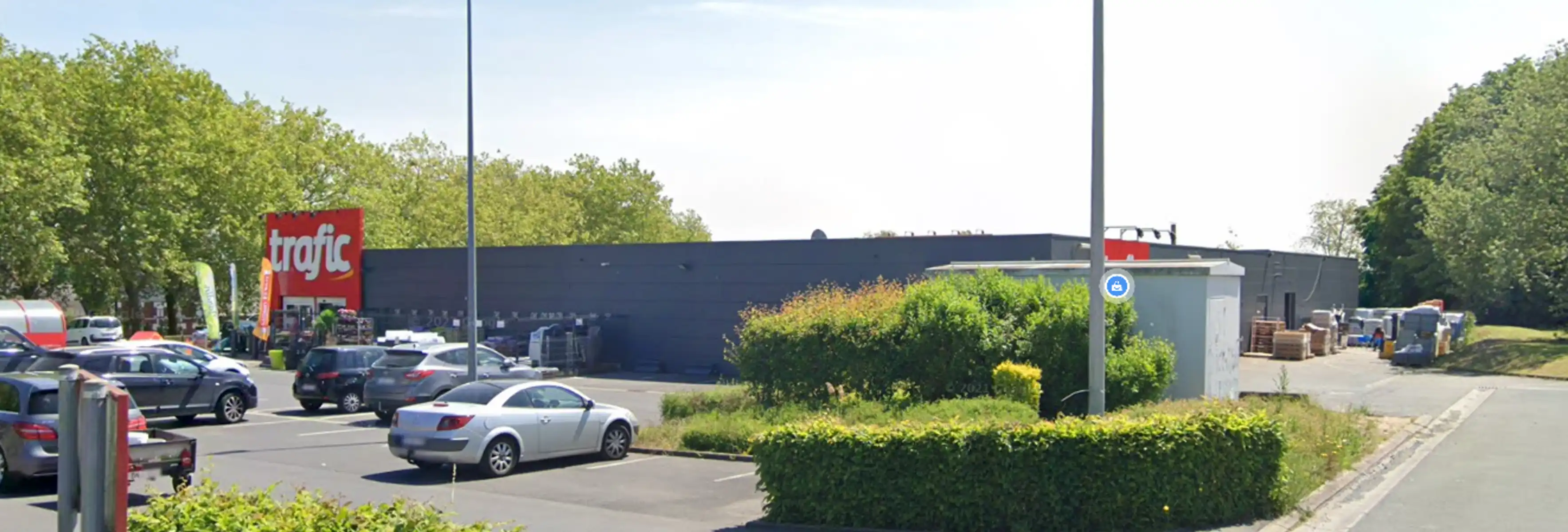 TE HUUR: Handelszaak Lessines. foto 3