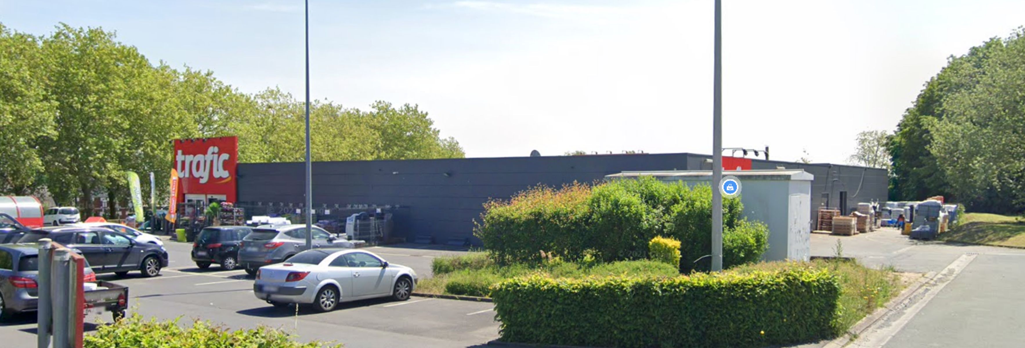 TE HUUR: Handelszaak Lessines. foto 3