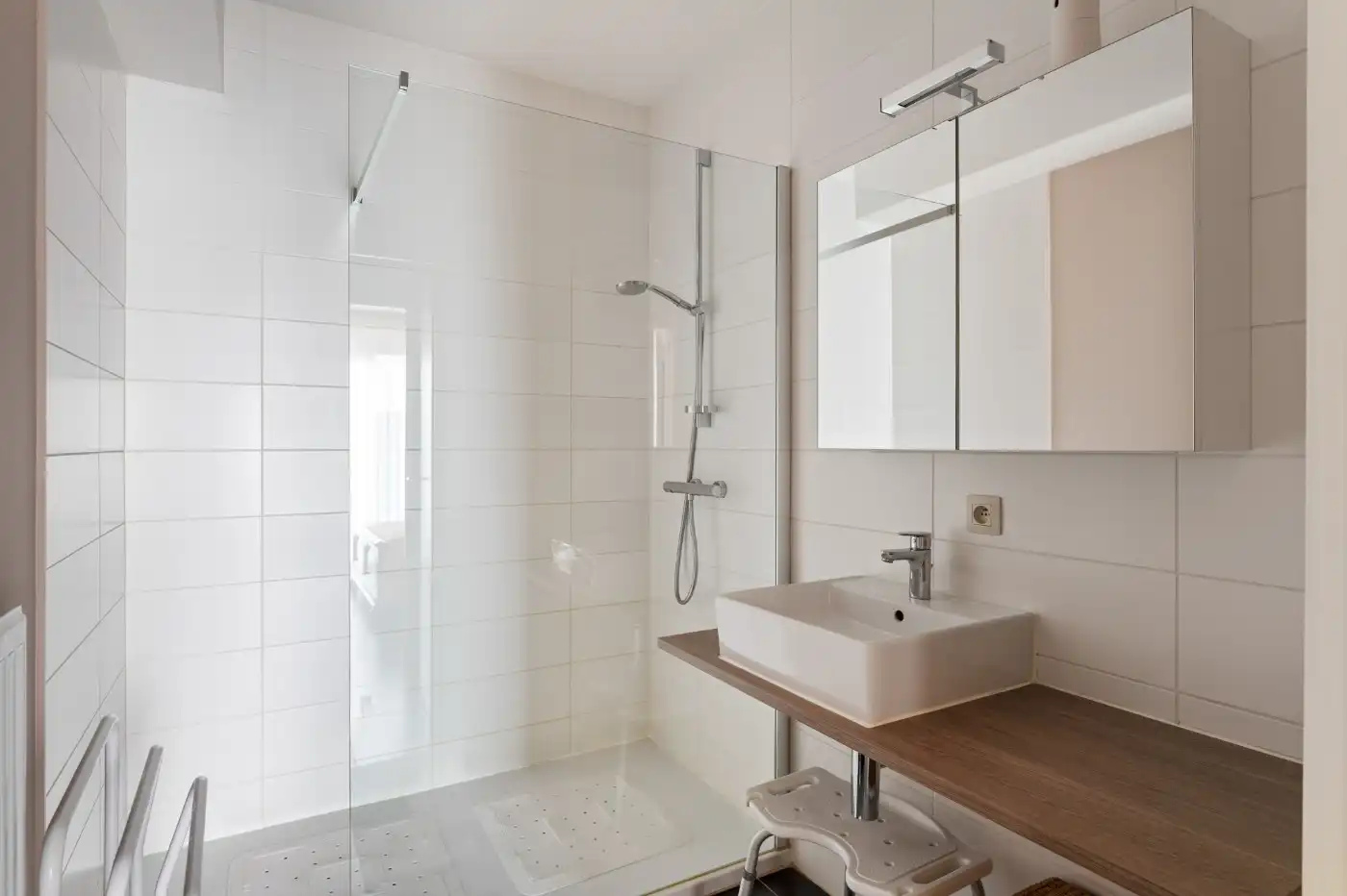 Recent, energiezuinig app. op 2e verd. met 2 slpk. en terras foto 8