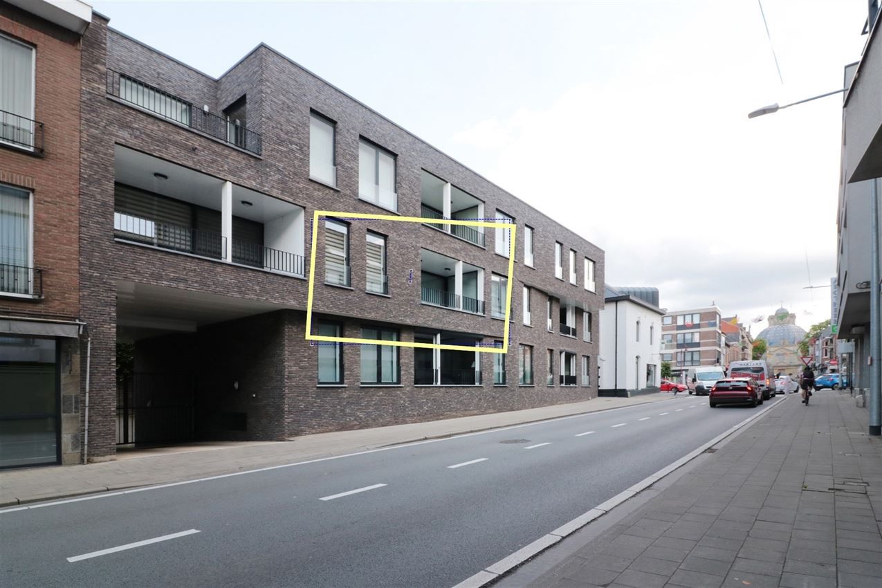 Appartement, 1ste verdieping, volle centrum, terras, 1 ruime slpk foto {{pictureIndex}}