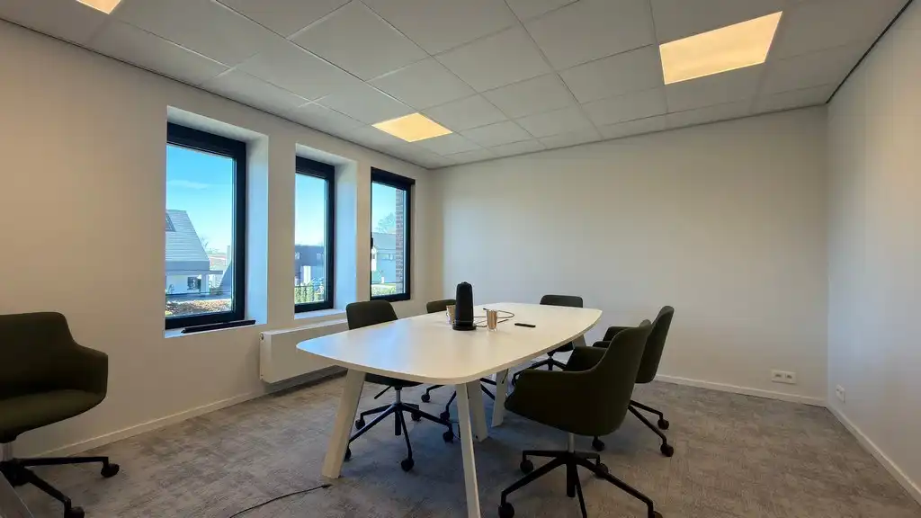 Instapklare kantoren met terras te huur vlakbij afrit E19 in Rumst foto 3