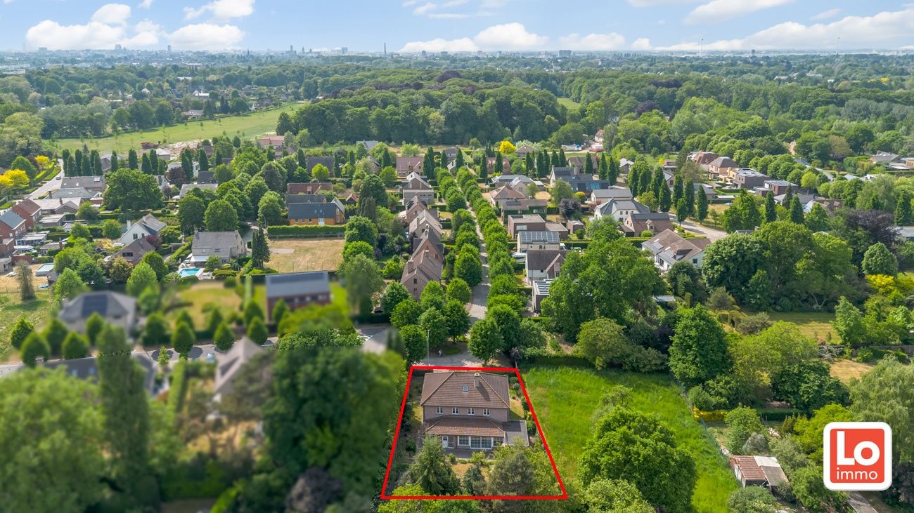 Statige ruime villa met inpandige én afzonderlijke garage op een groene toplocatie nabij Bergenkruis en het centrum van Destelbergen. foto 4