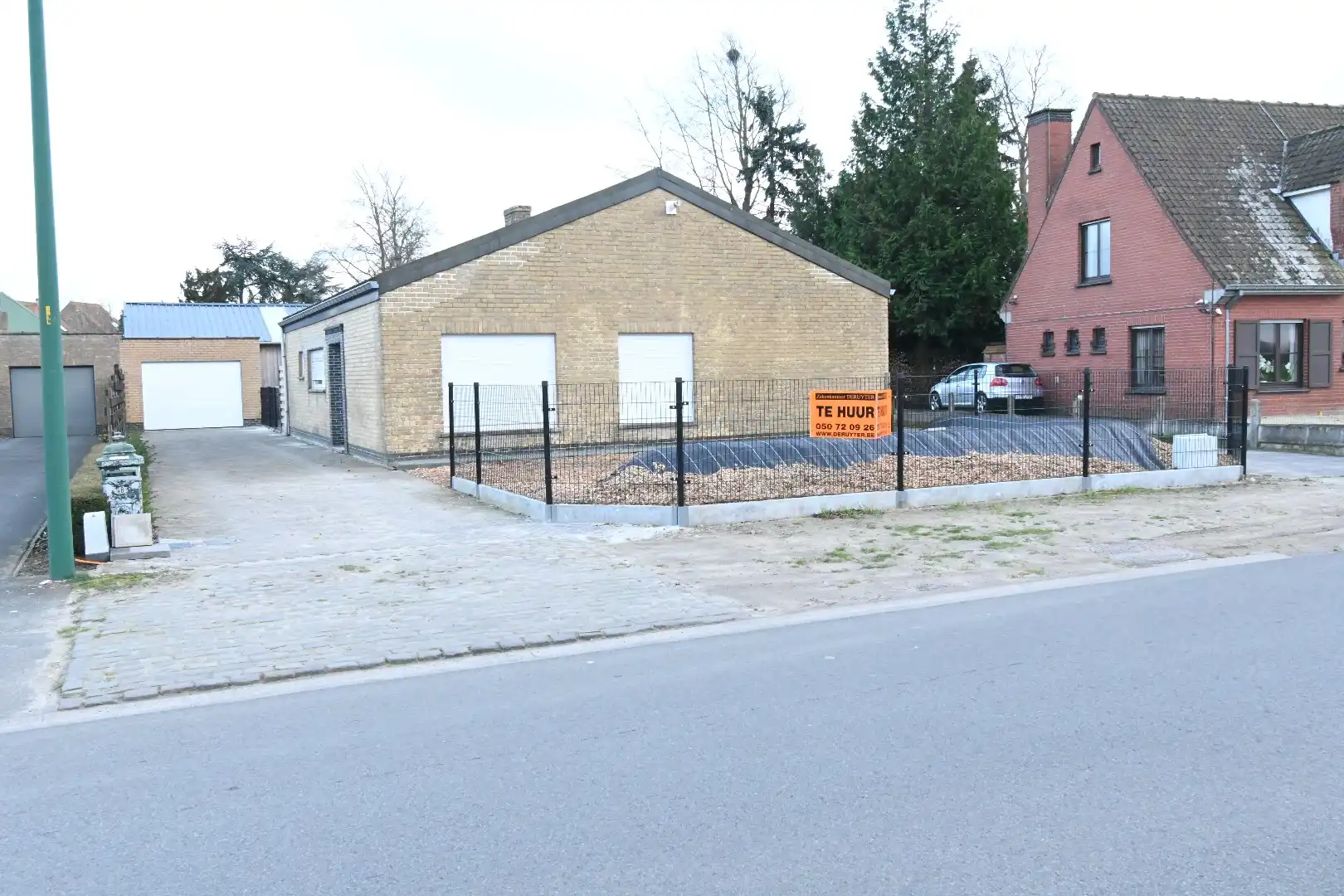 Gerenoveerde bungalow in Maldegem met tuin, terras en garage foto {{pictureIndex}}