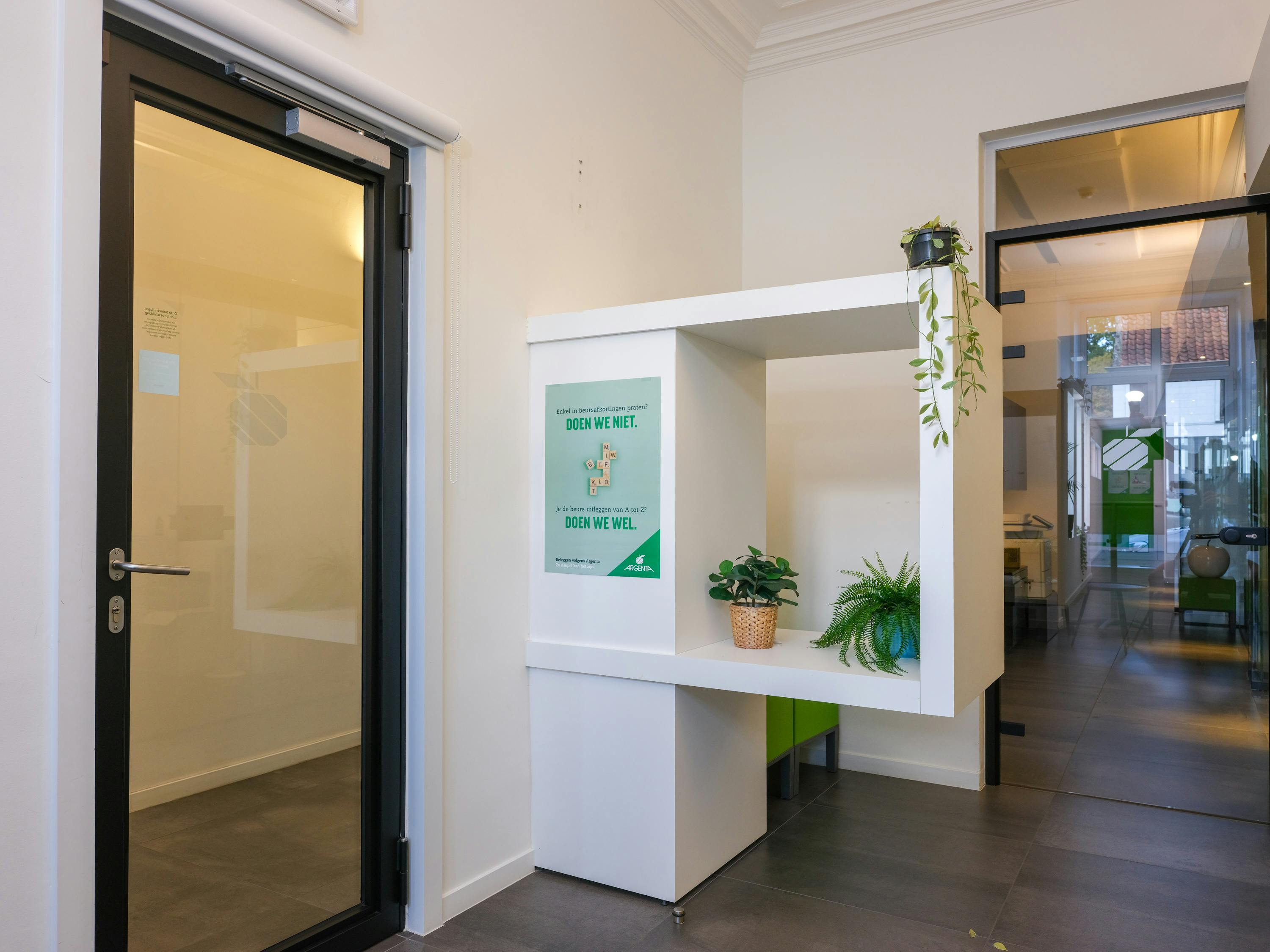 Instapklaar handelspand met woonst te koop op de Boelare in Eeklo foto 22