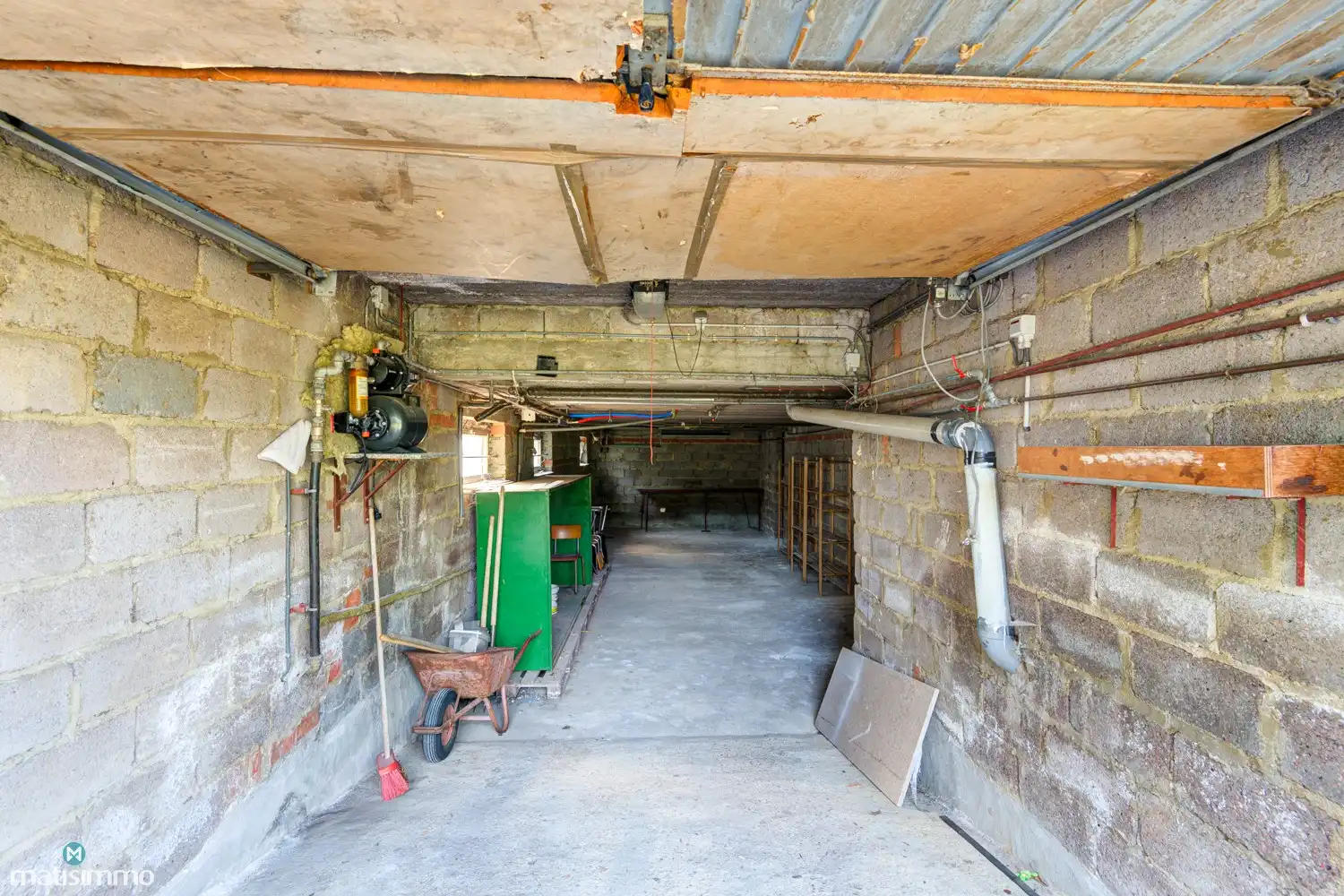 RUIME, GELIJKVLOERSE WONING (VOLLEDIG ONDERKELDERD), MET GARAGE EN TUIN NABIJ CENTRUM GENK foto 24