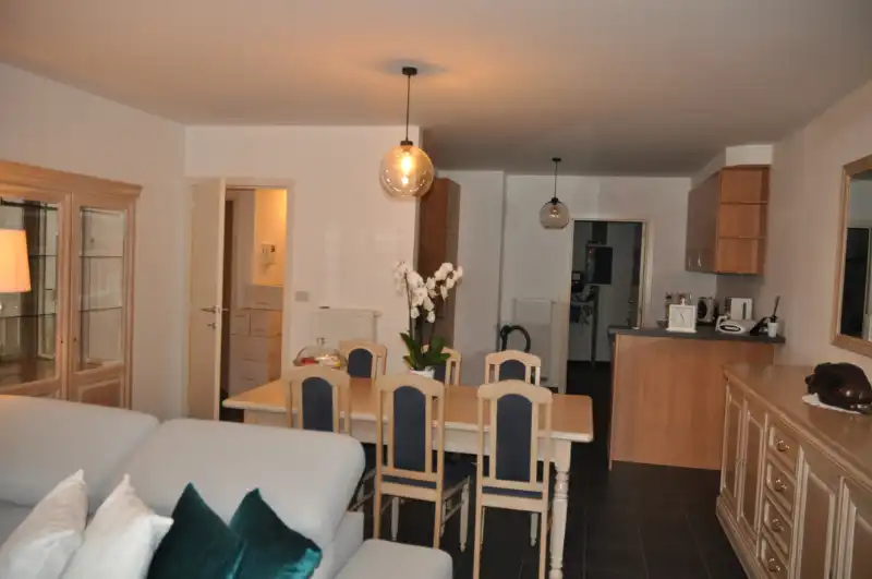 Recent energiezuinig appartement met 2 slaapkamers en garage. foto 4