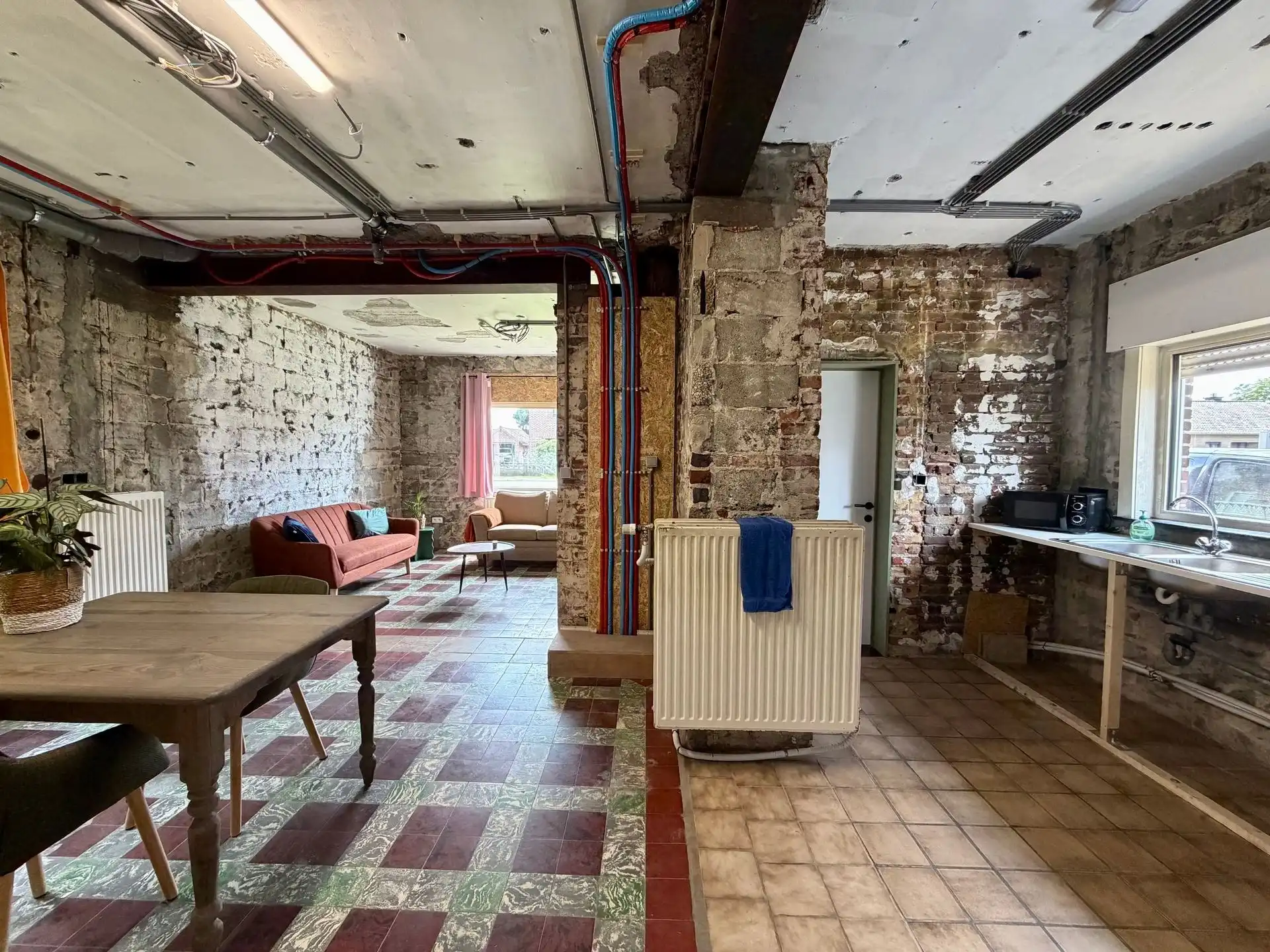 Renovatieproject met enorm potentieel op een ruim perceel van 9a85ca. foto 7