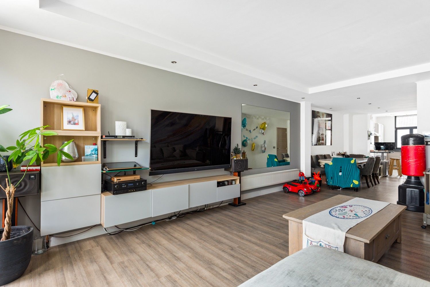 Huis met tuin en 3 slaapkamers te Wijnegem! foto 4