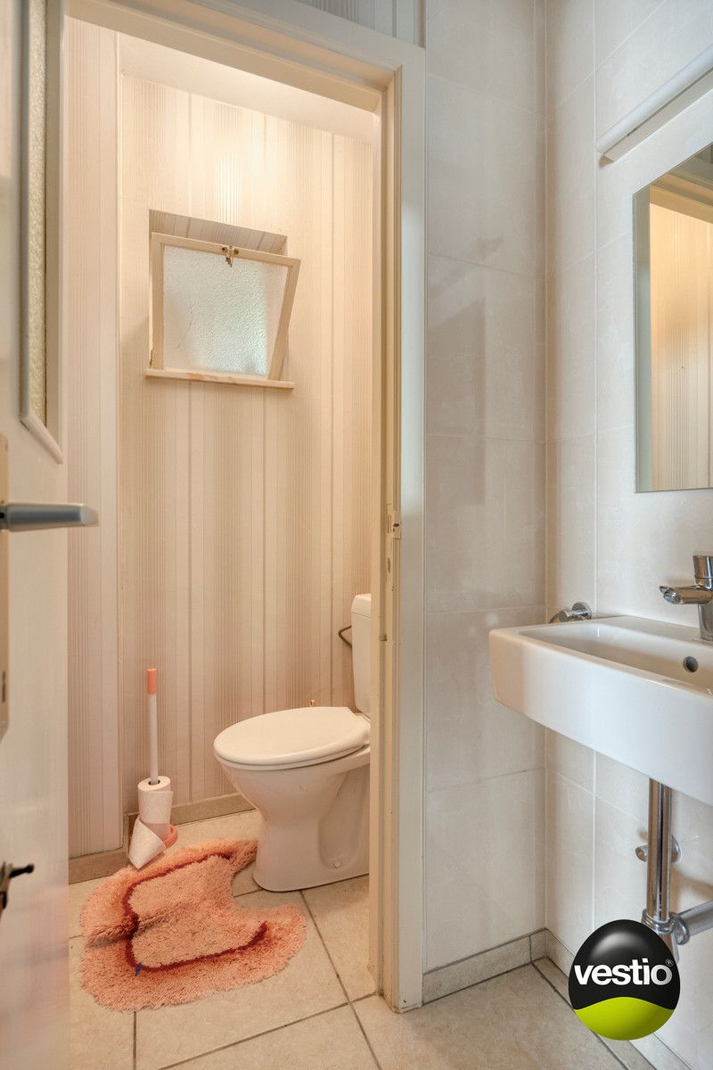 RUSTIG GELEGEN RUIME HALFVRIJSTAANDE WONING MET GROTE TUIN OP 22A49CA TE HOESELT. foto 16