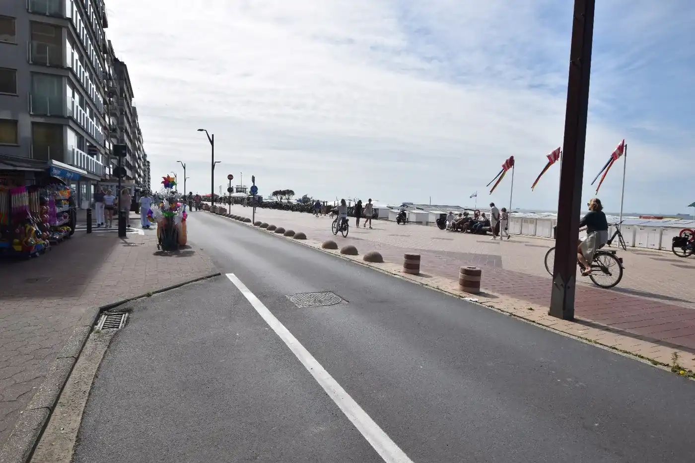 Handelspand inclusief met een studio, mooi gelegen aan de Zeedijk nabij het Driehoeksplein  foto 6