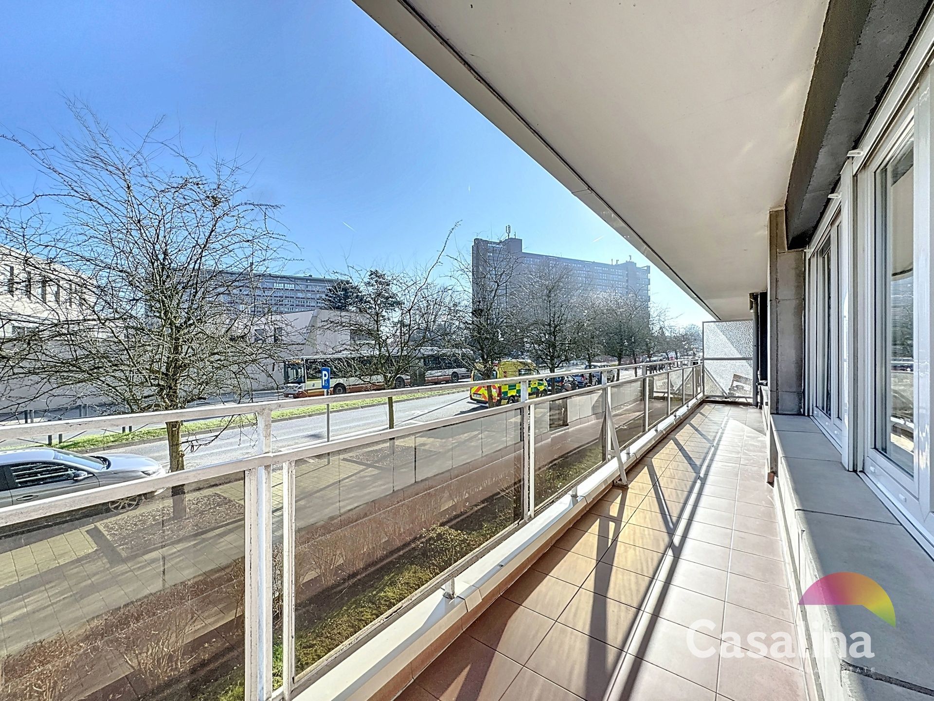 Twee-slpk appartement in uitstekende staat foto 9