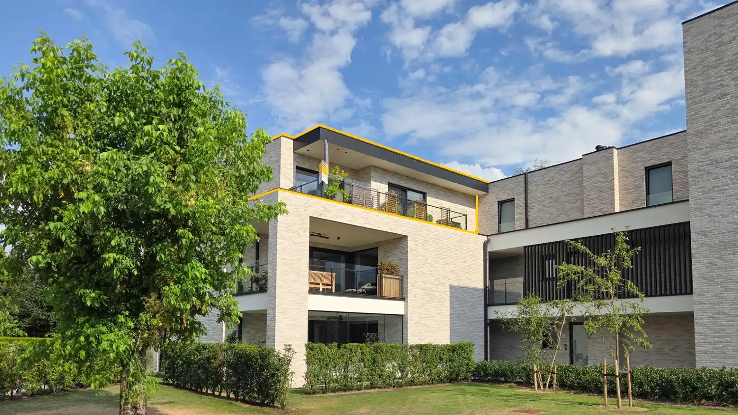 Luxe penthouse op toplocatie in Bree foto 2